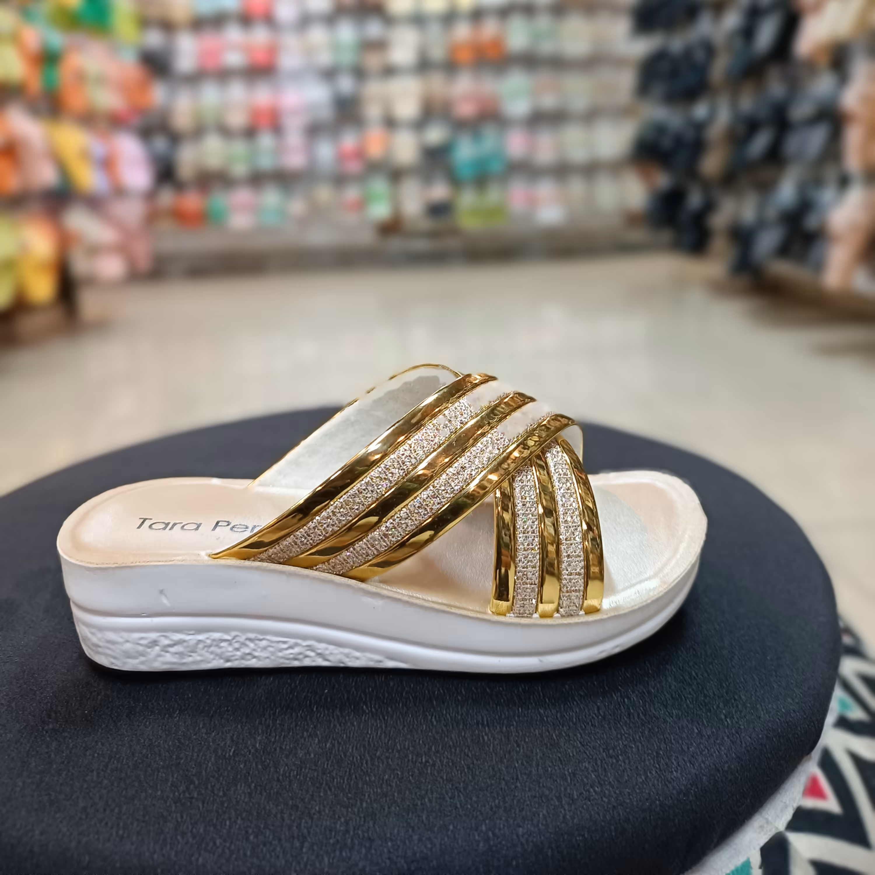 صندل دخترانه  لژ دار طبی زیره پیو مدل تارا اکلیلی 