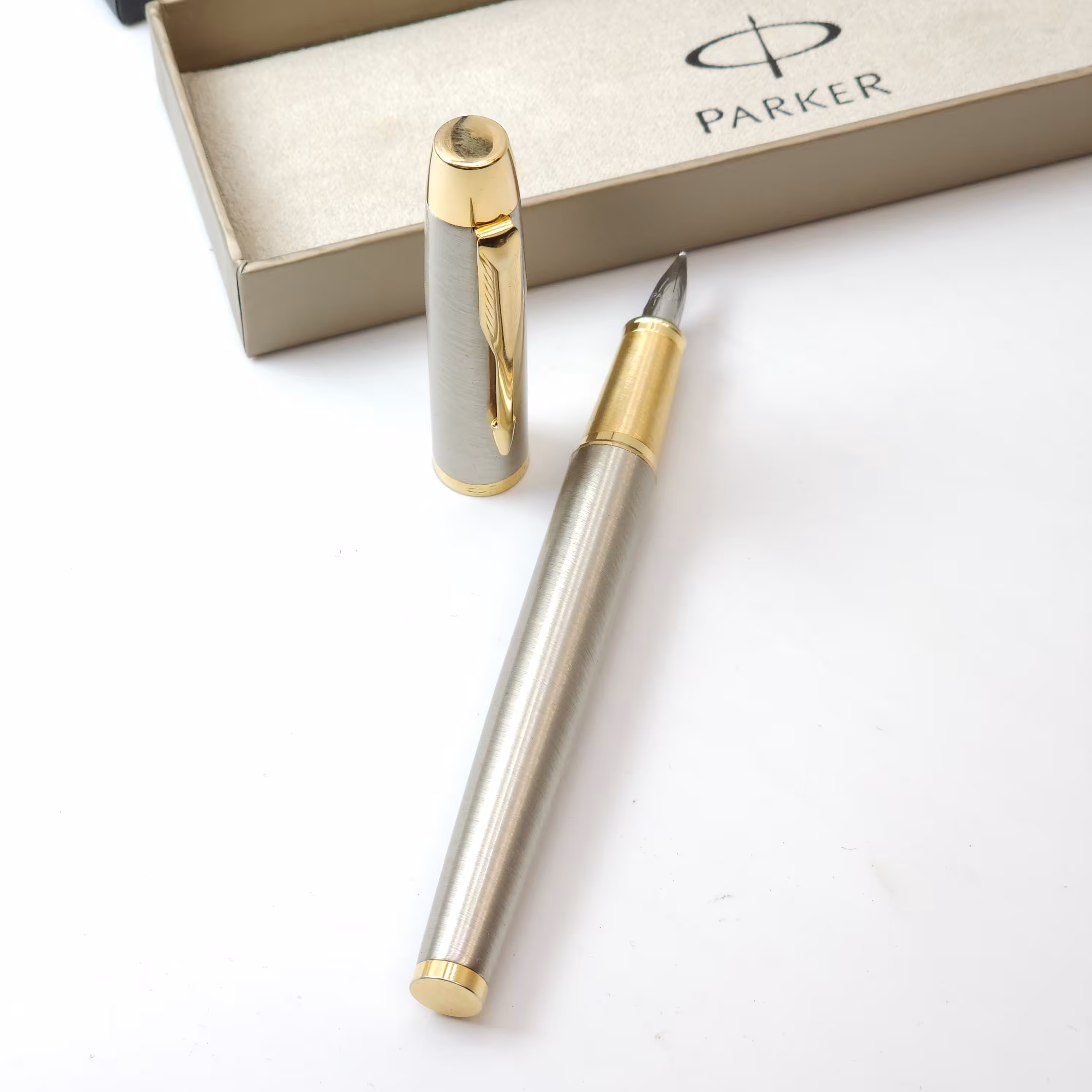 خودنویس پارکر   ای ام گیره طلا