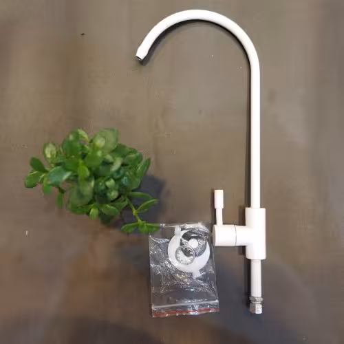 شیر تصفیه آب سفید