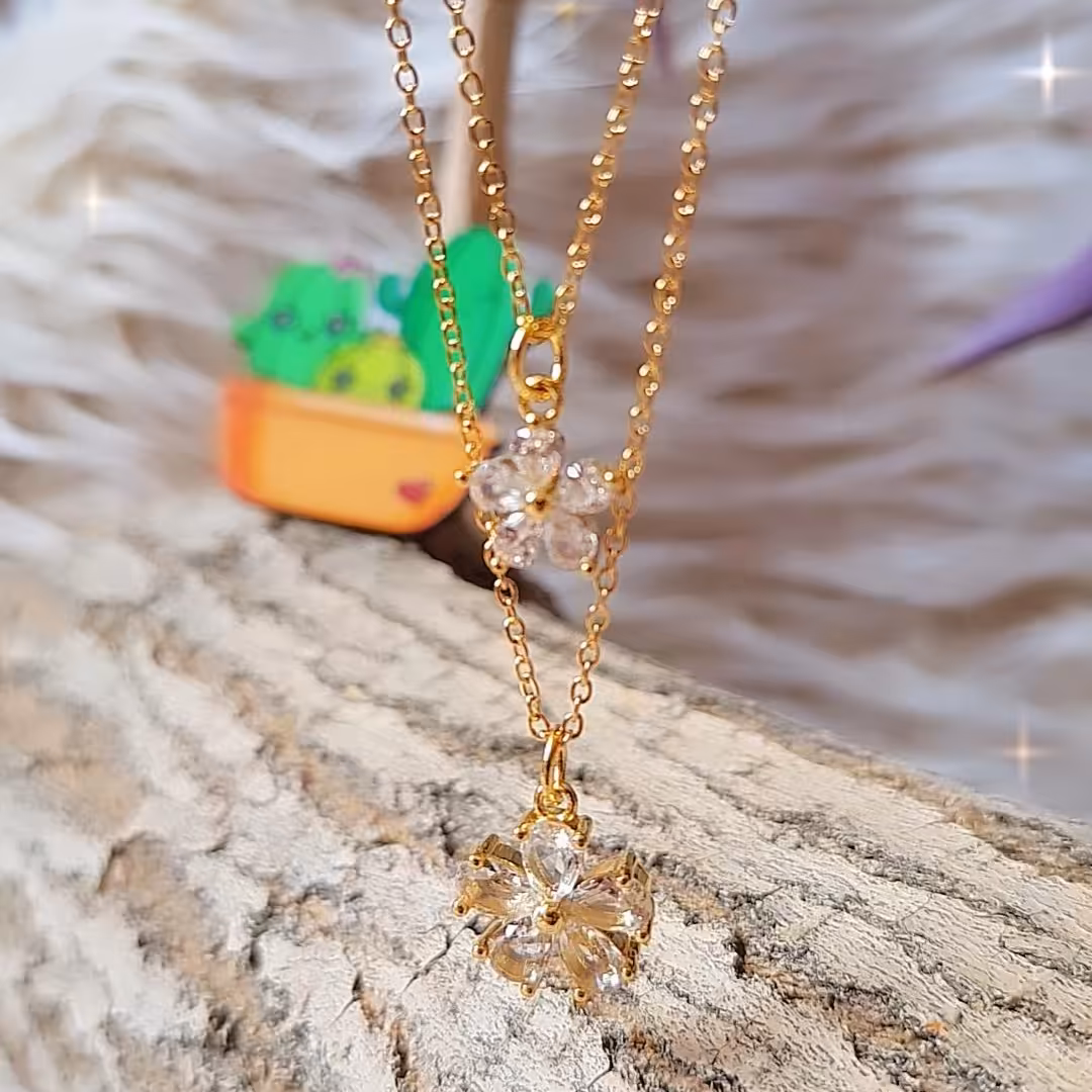 گردنبند دولاینی گل نگین دار