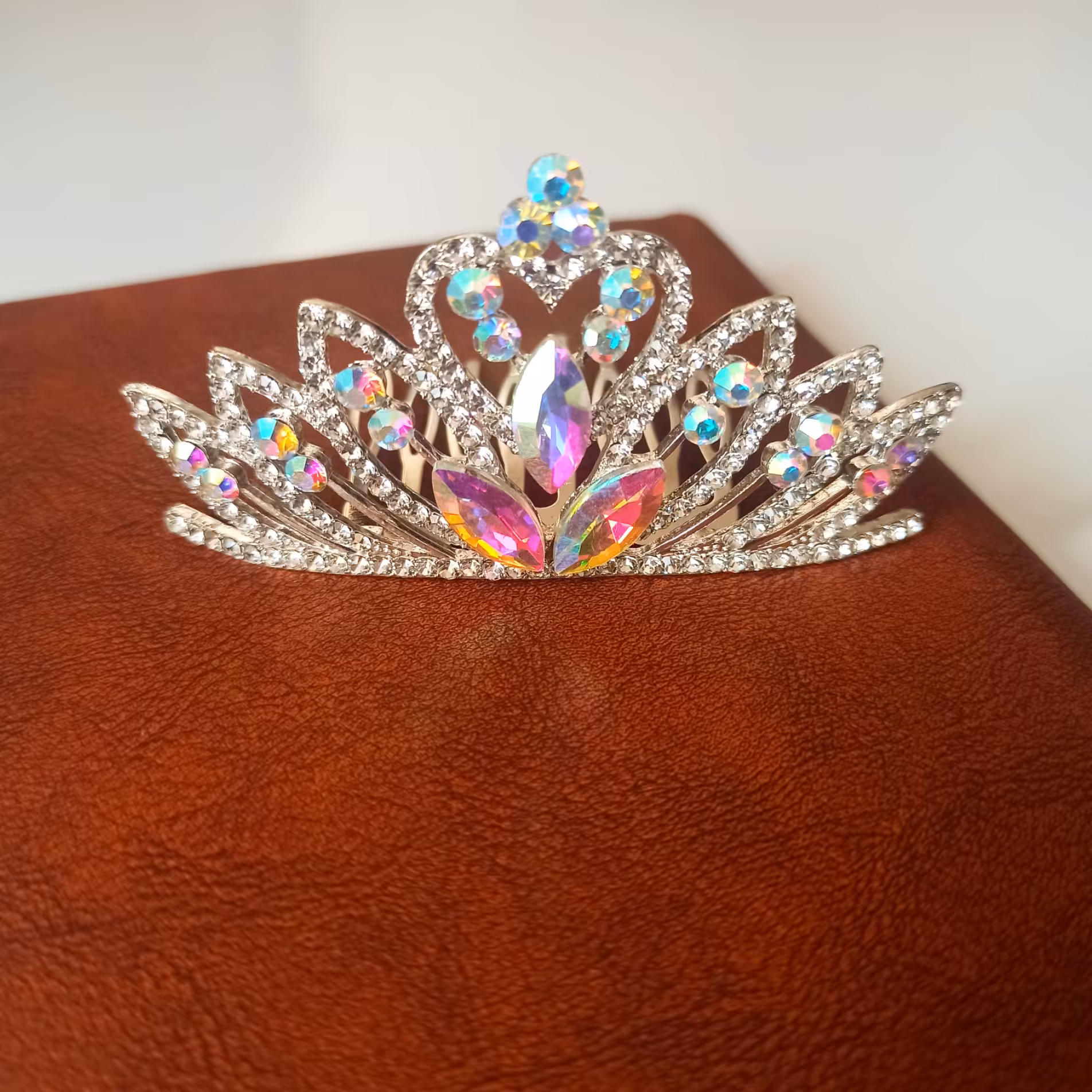 شانه شینیون ایستاده نیم تاج ایستاده 