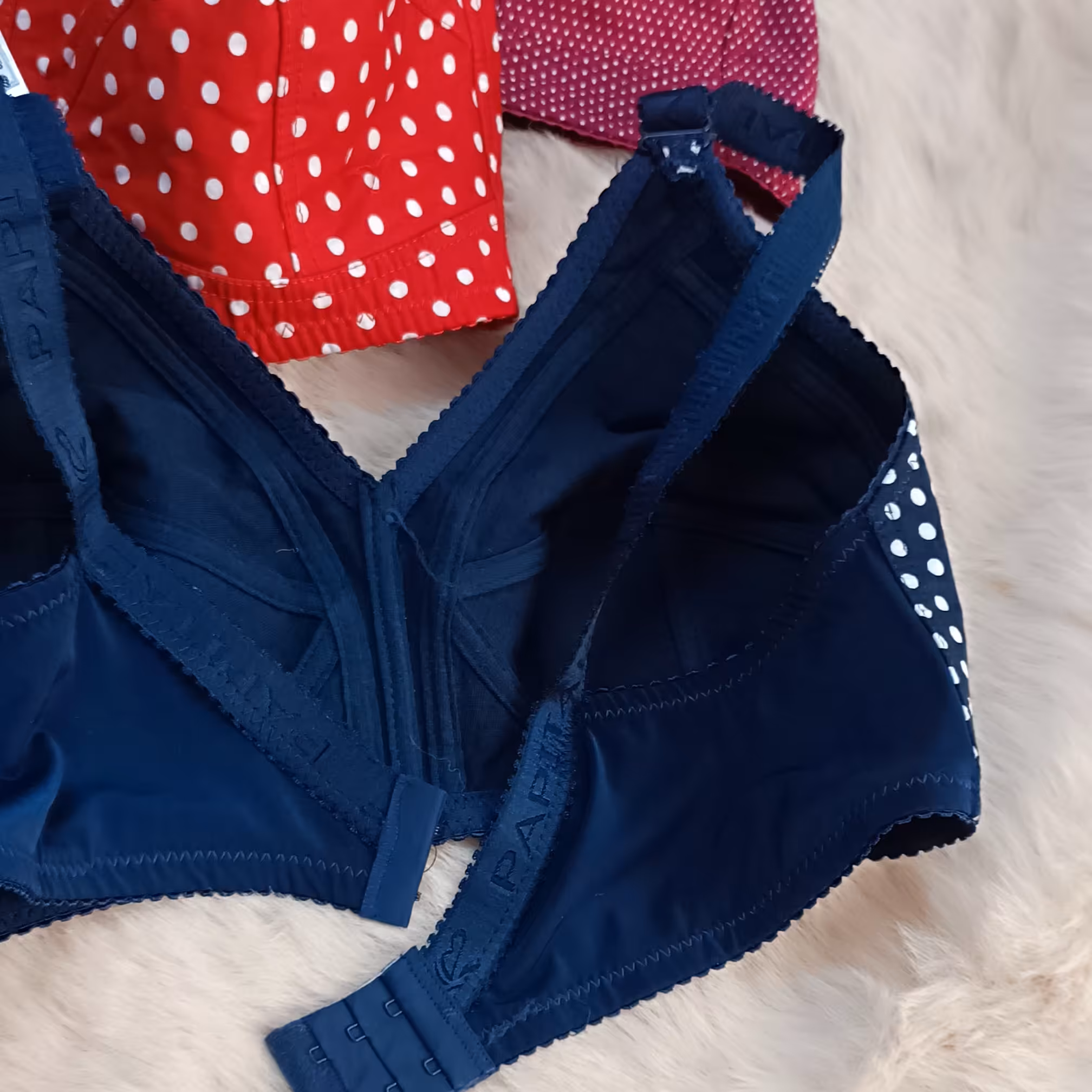 لباس زیر و سوتین تک جنس نخ پنبه بسیار خنک برای فصل تابستون با ایستایی عالی 