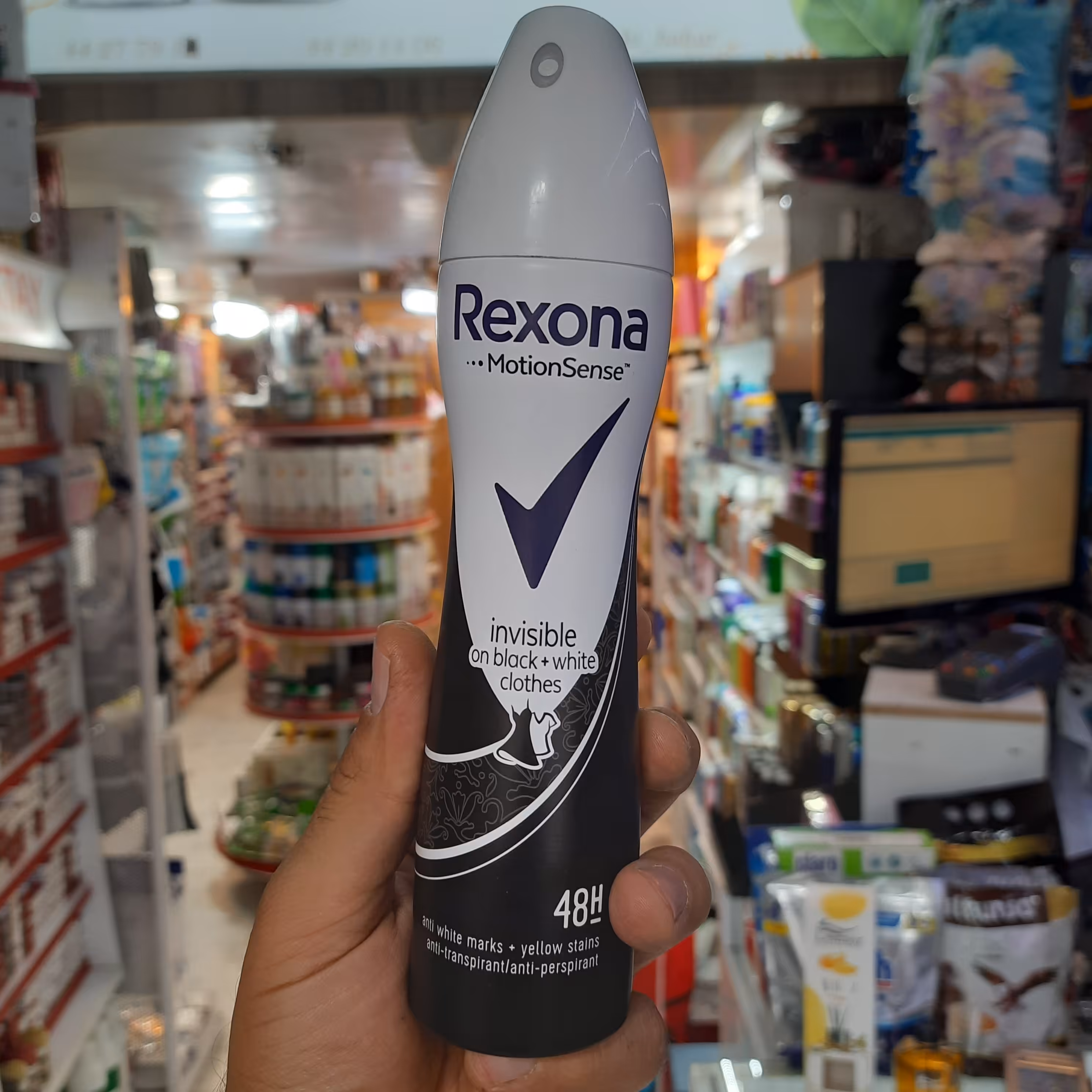 اسپری دئودورانت اینویزیبل 200 میلی زنانه رکسونا rexona