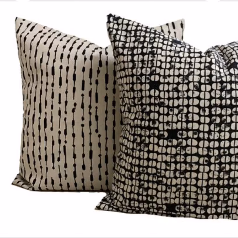 کاور کوسن ابعاد 43 در 43 (ارسال رایگان)جنس مخمل پورشه تِم کرم 