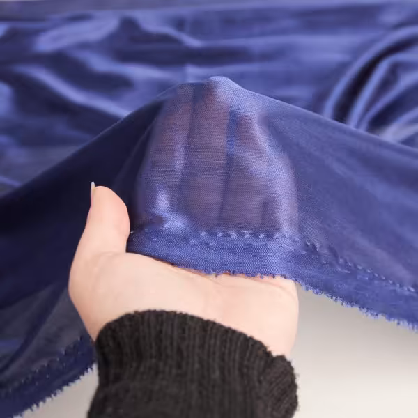 پارچه مکرون   یا همون آستری عرض یک مترونیم 