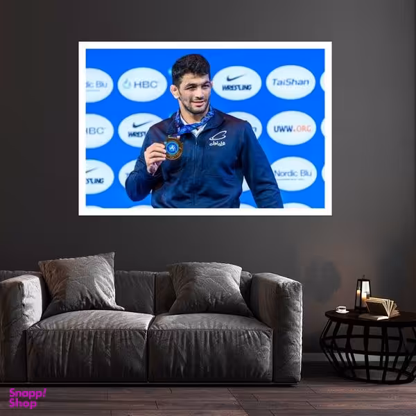 تابلو بکلیت طرح کشتی گیر حسن یزدانی مدل قاب شاسی W-s9760