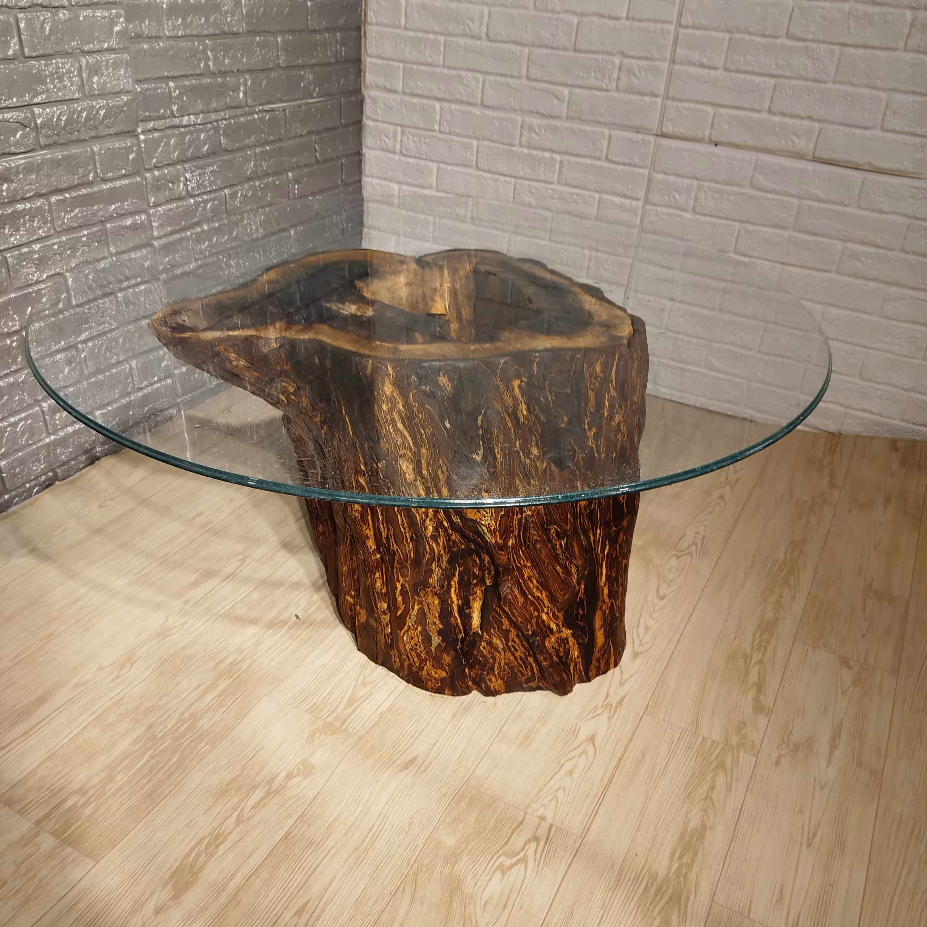 جلو مبلی تنه درخت گردو  با پوسته طبیعی 