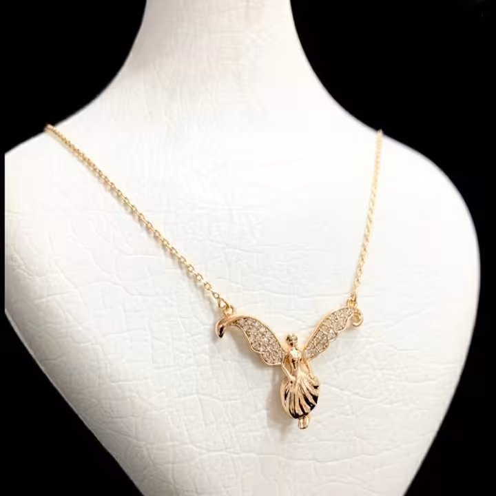 گردنبند فرشته خاص و زیبا مارک ژوپینگ