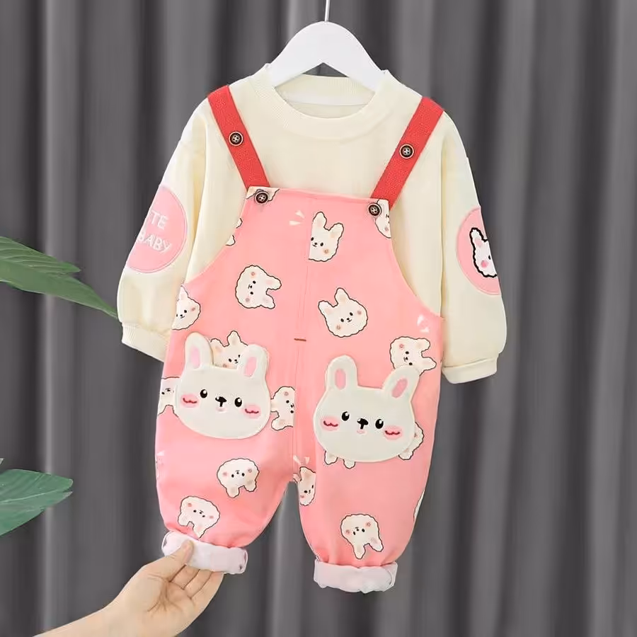 بیلر  نخ پنبه  سایز  6 ماه تا4سال  آستین ها تکه دوزی و گلدوزی شده  کار مناسب دختر و پسر در دورنگ