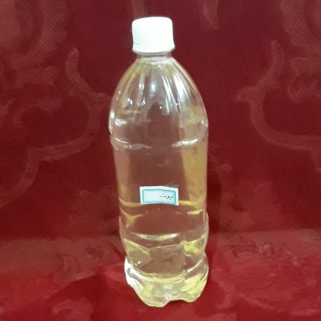عرق پونه خالص یک لیتری تهیه شده از پونه تازه و خوش عطر