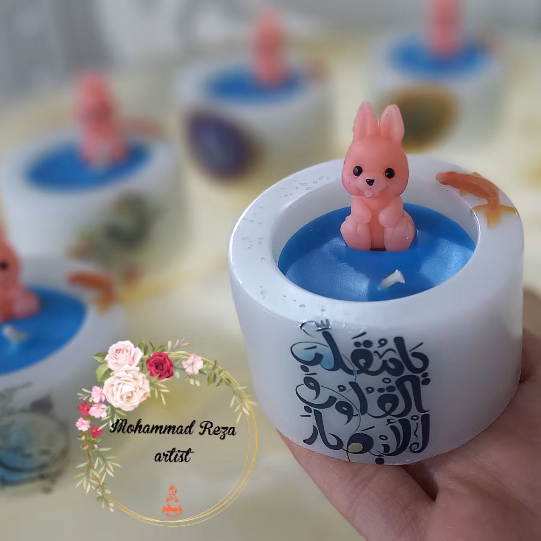 شمع فانوسی  نماد سال 1402 سال خرگوش (رنگ صورتی ملایم )