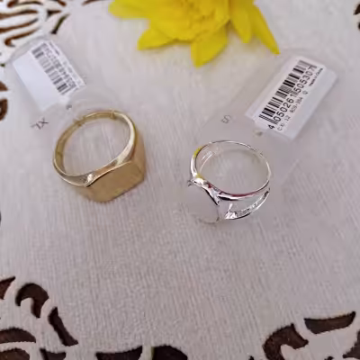 انگشتر نگین دار