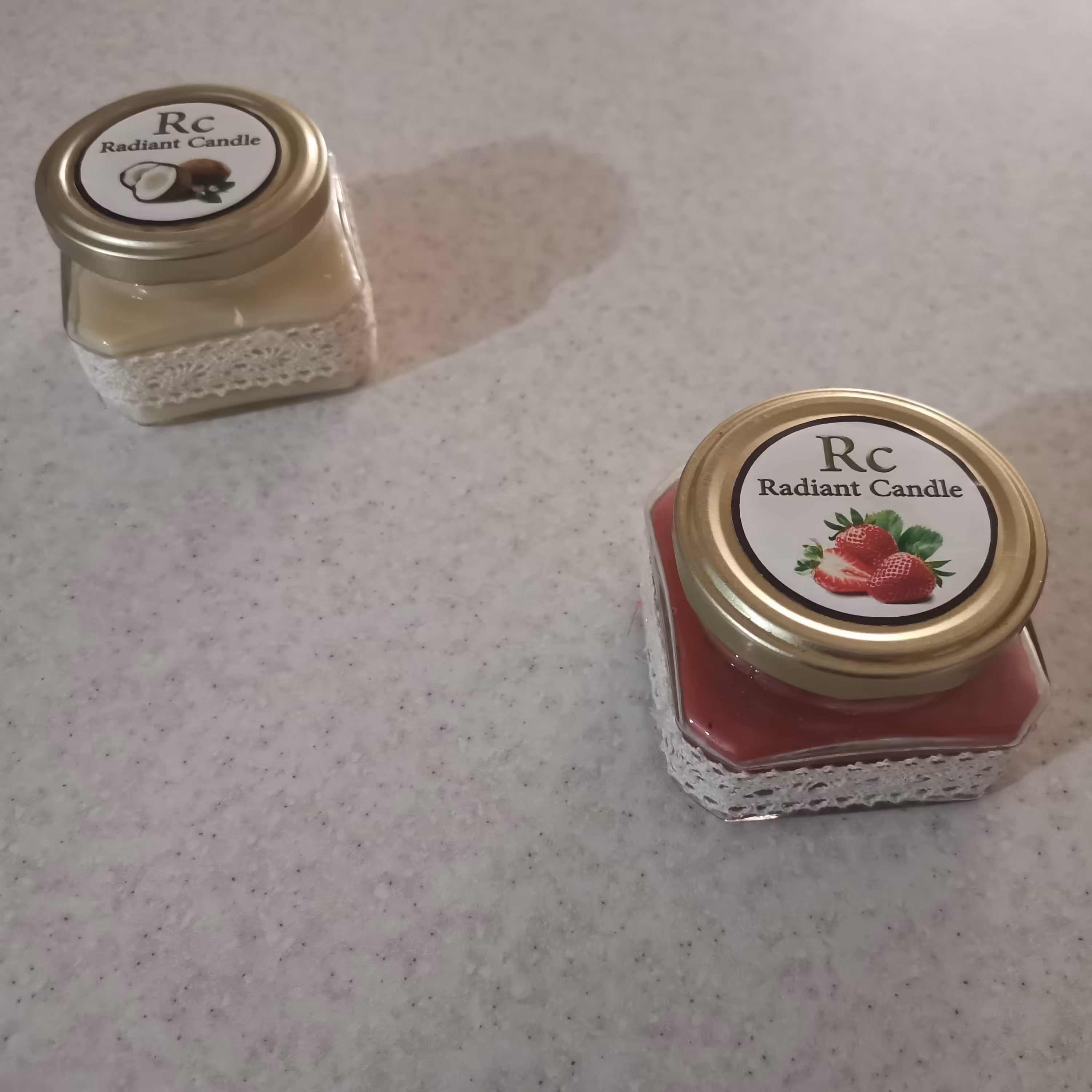 شمع جم دار توت فرنگی و وانیل