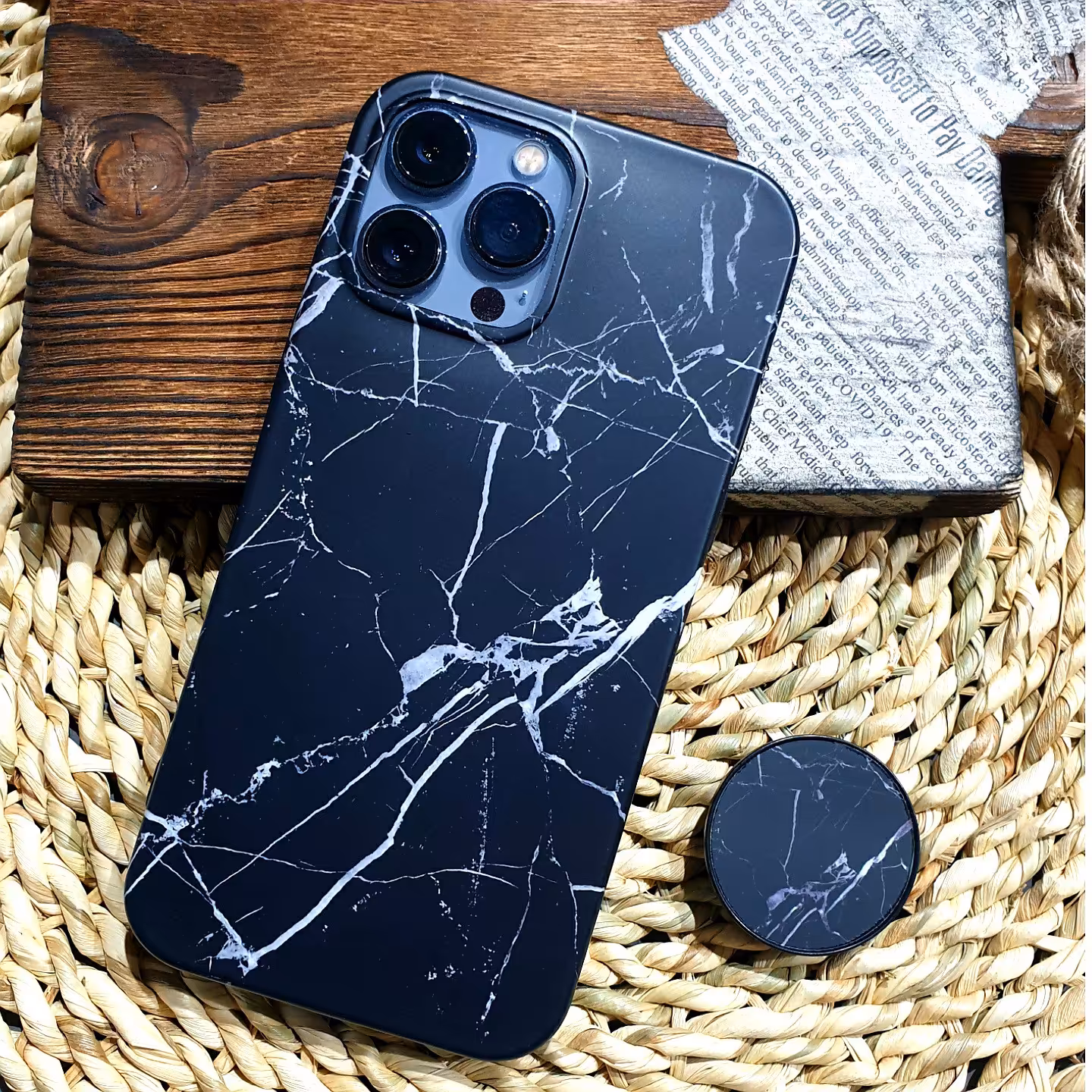 قاب گوشی آیفون13پرومکس iphone13promax مدل ماربل سنگی همراه پاپسوکت ست جنس imd