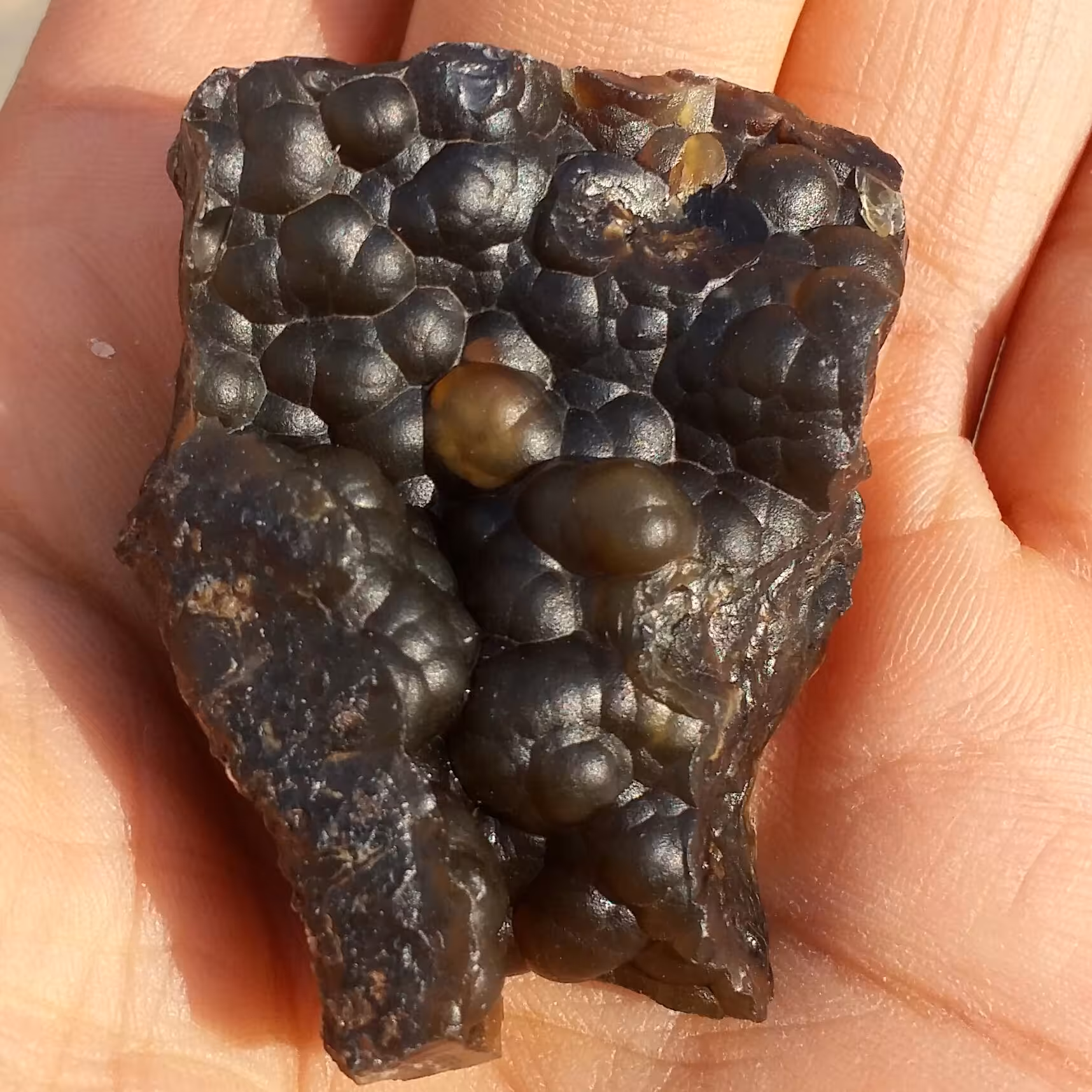 سنگ راف عقیق مشکی تاولی کلکسیونی شاهکار خلقت 100 در 100 طبیعی
بی نظییییر
کد 8417