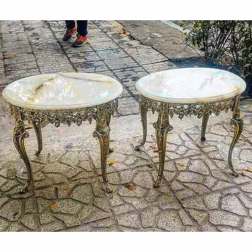 میز عسلی برنزی بیضی چهار پایه