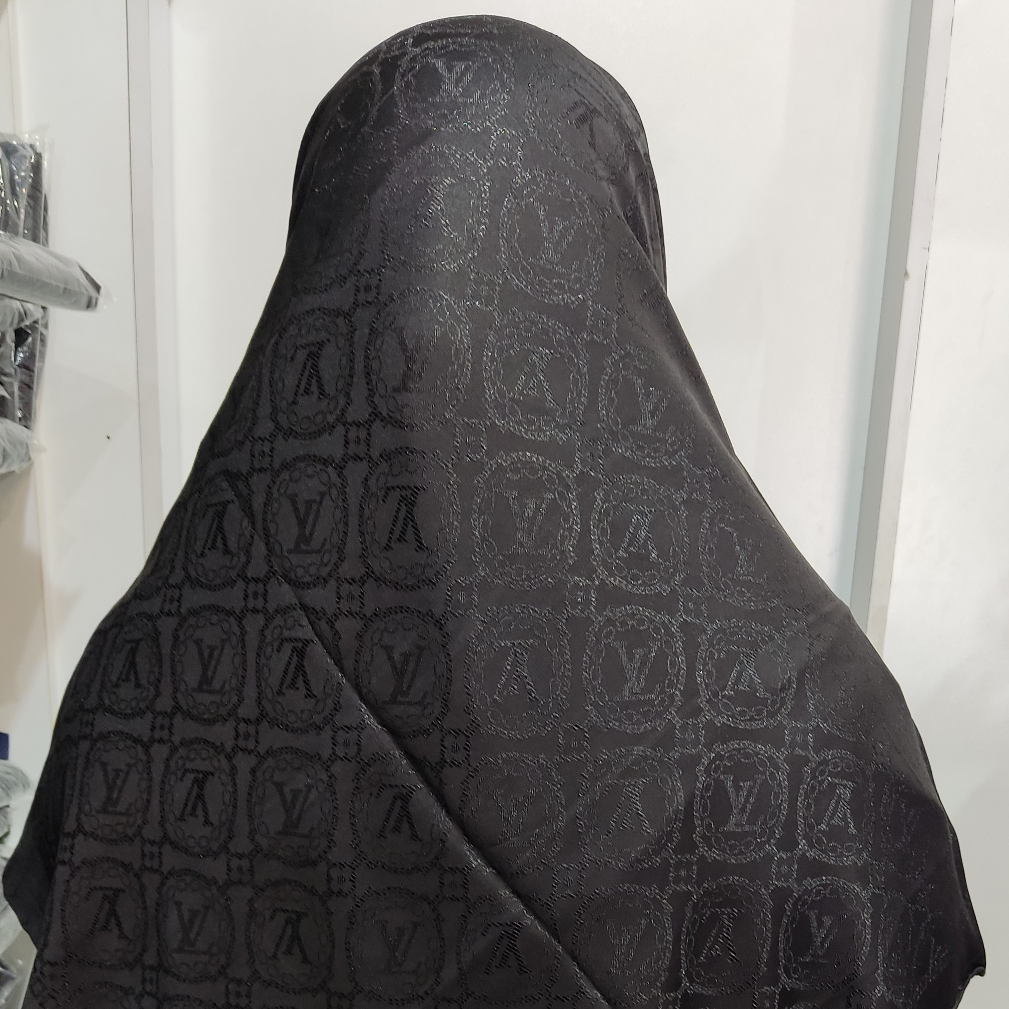 روسری خوب ساتن نخ ترک طرح دار