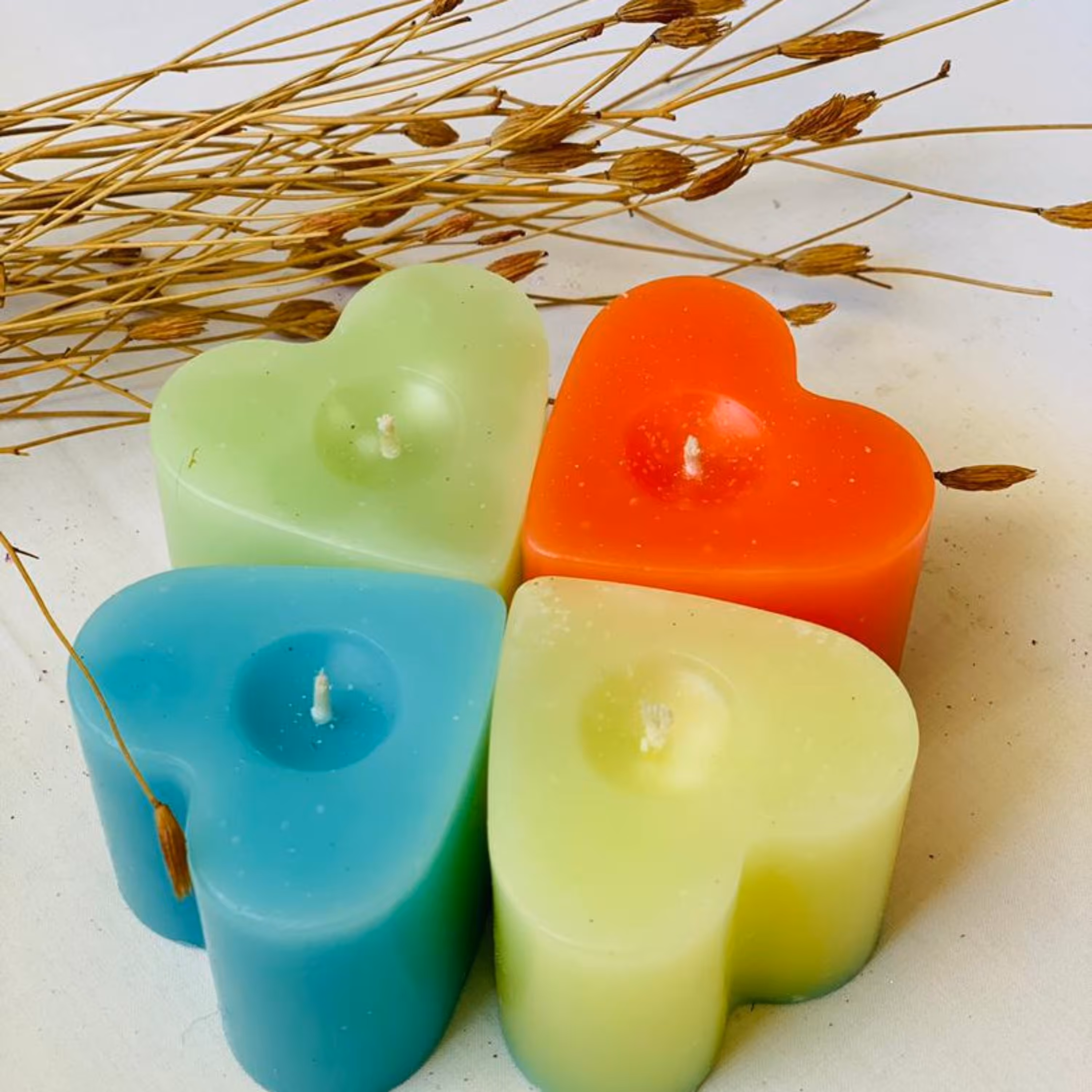 مدل شمع قلبی 100 گرمی قابل سفارش در رنگ های مختلف