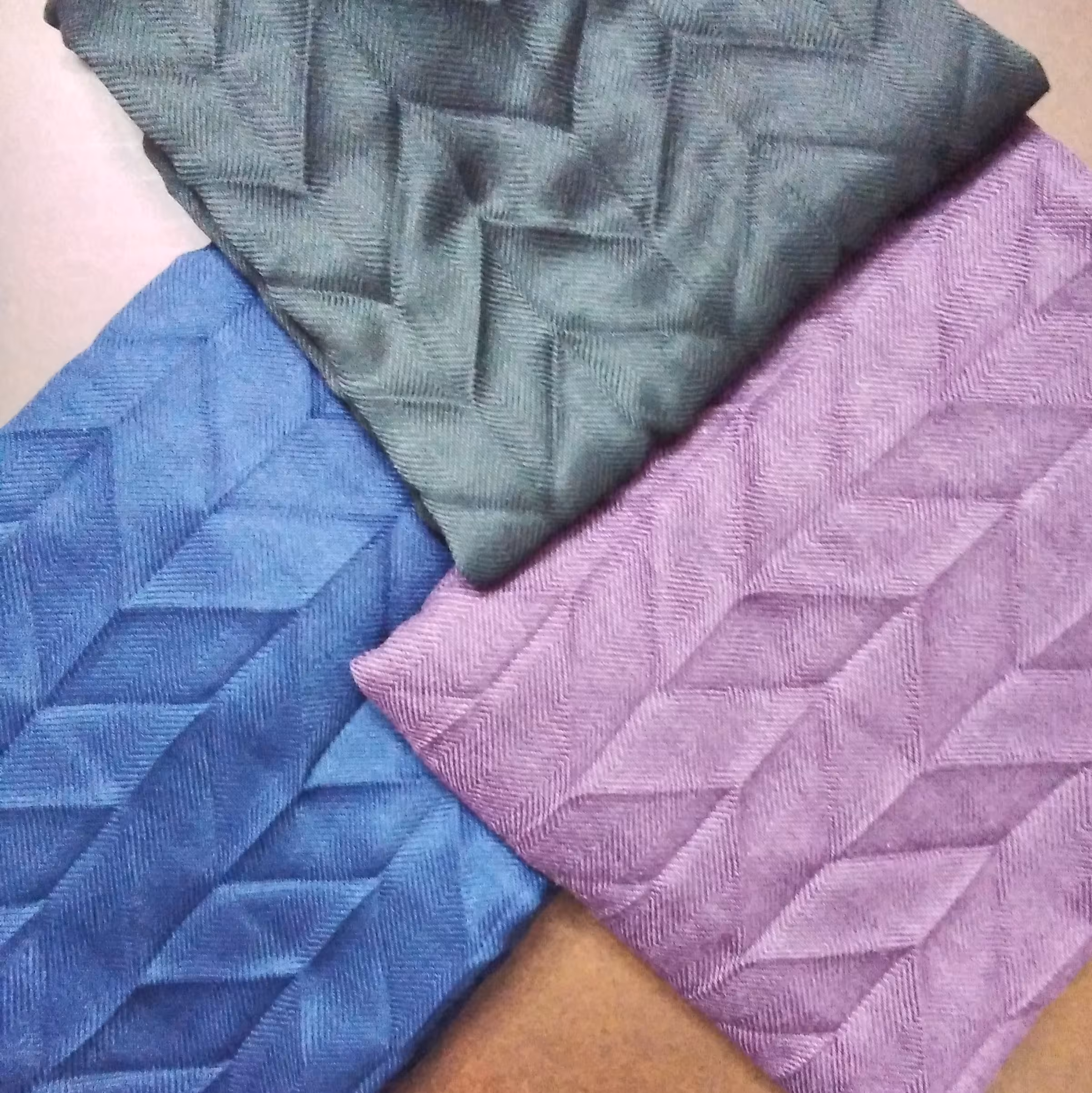 شال نخی طرح لوزی سه بعدی