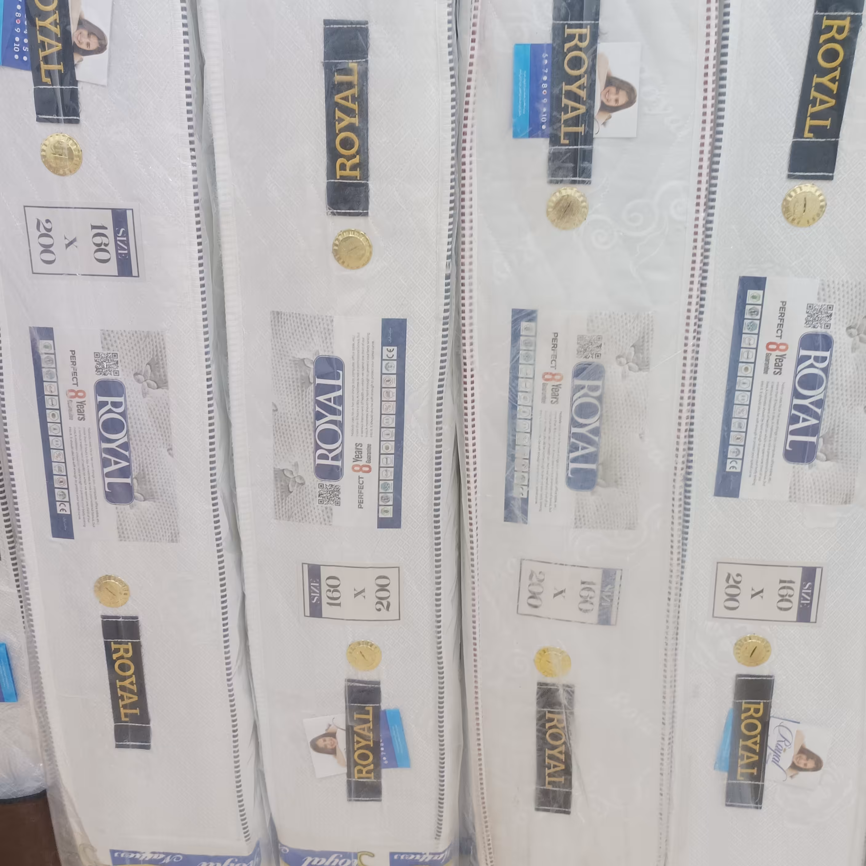 تشک سوپر طبی فنری 8سال ضمانت ارسال باباربری و هزینه ارسال بصورت پس کرایه به عهده مشتریست