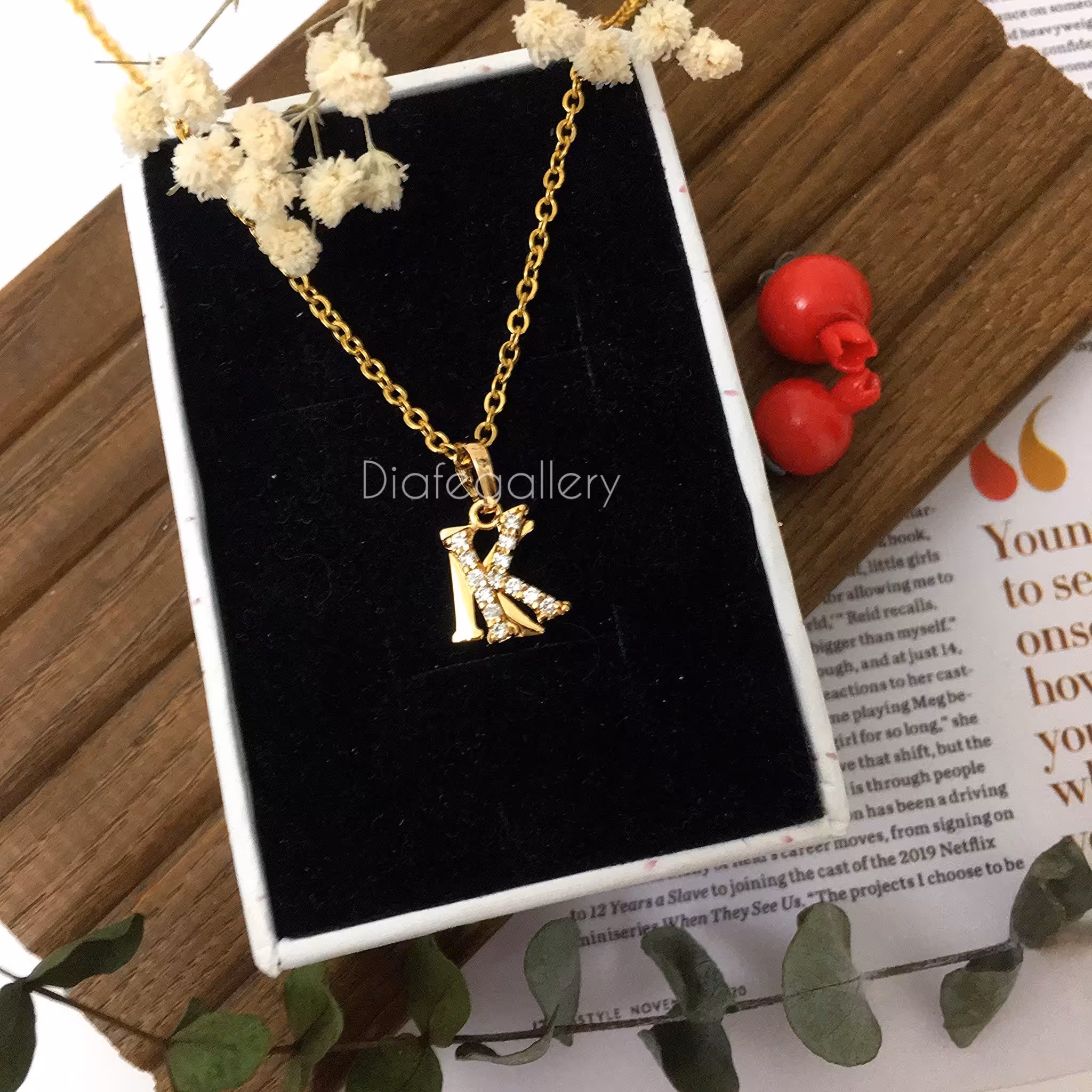گردنبند حرف انگلیسی K ک  طرح طلا  با زنجیر جنس استیل رنگ ثابت 