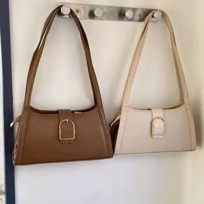 کیف زنانه پاسپورتی طرح کلاسیک