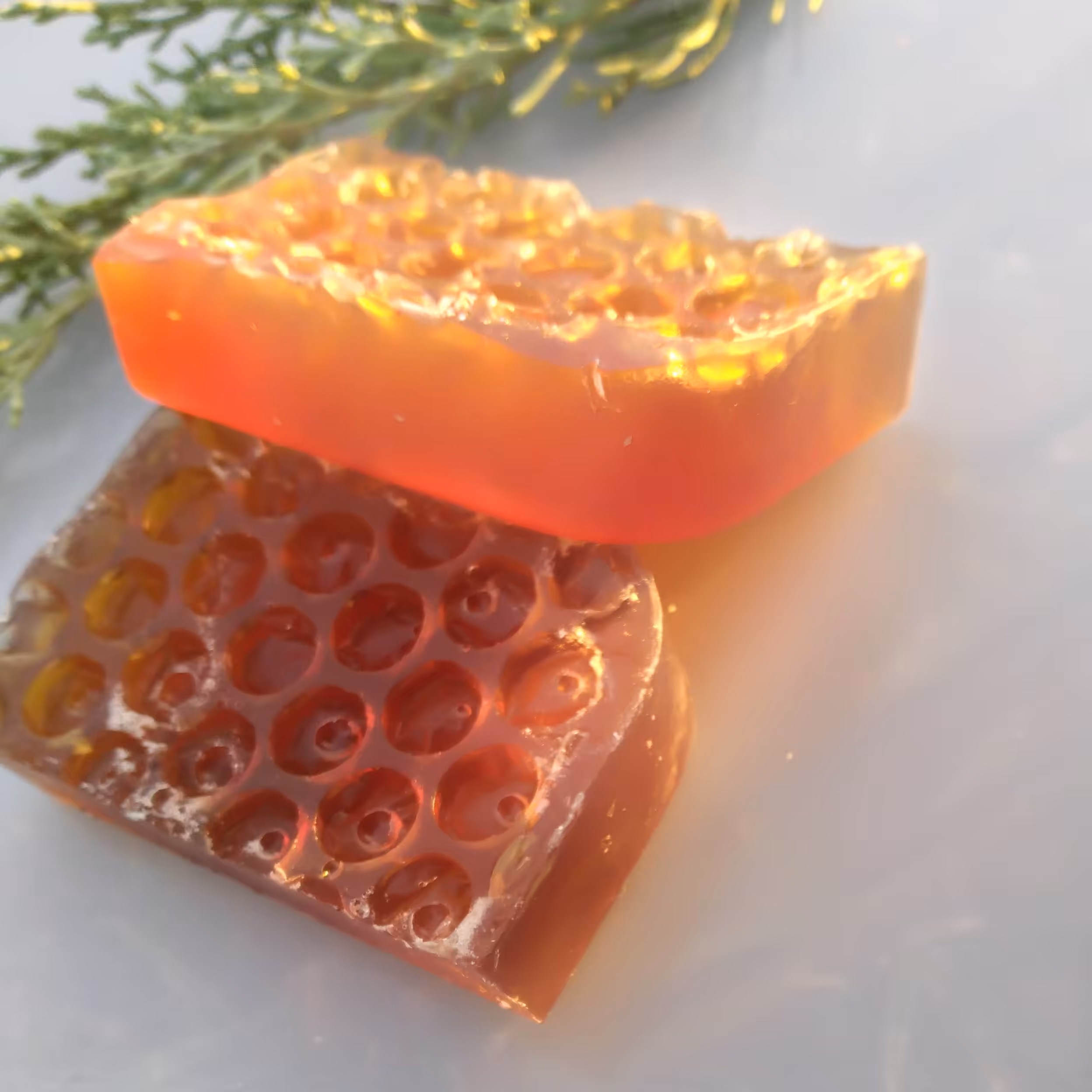 صابون عسل و دارچین دستساز   گیاهی و ارگانیک