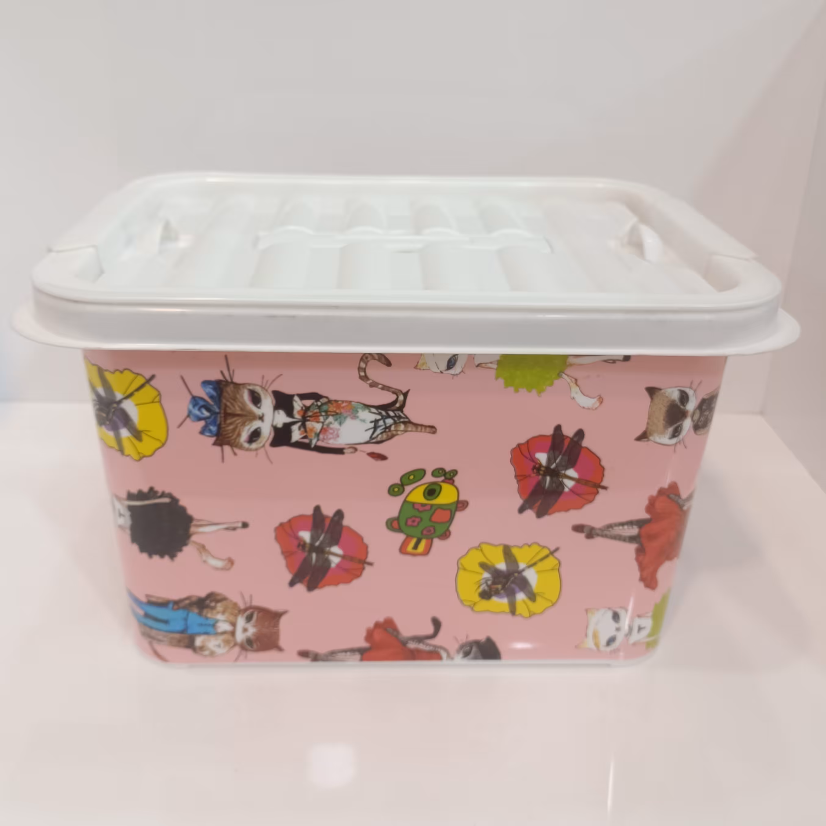 جعبه همه کاره پلاستیکی دسته دار درب قفلی با طرحهای کودک 