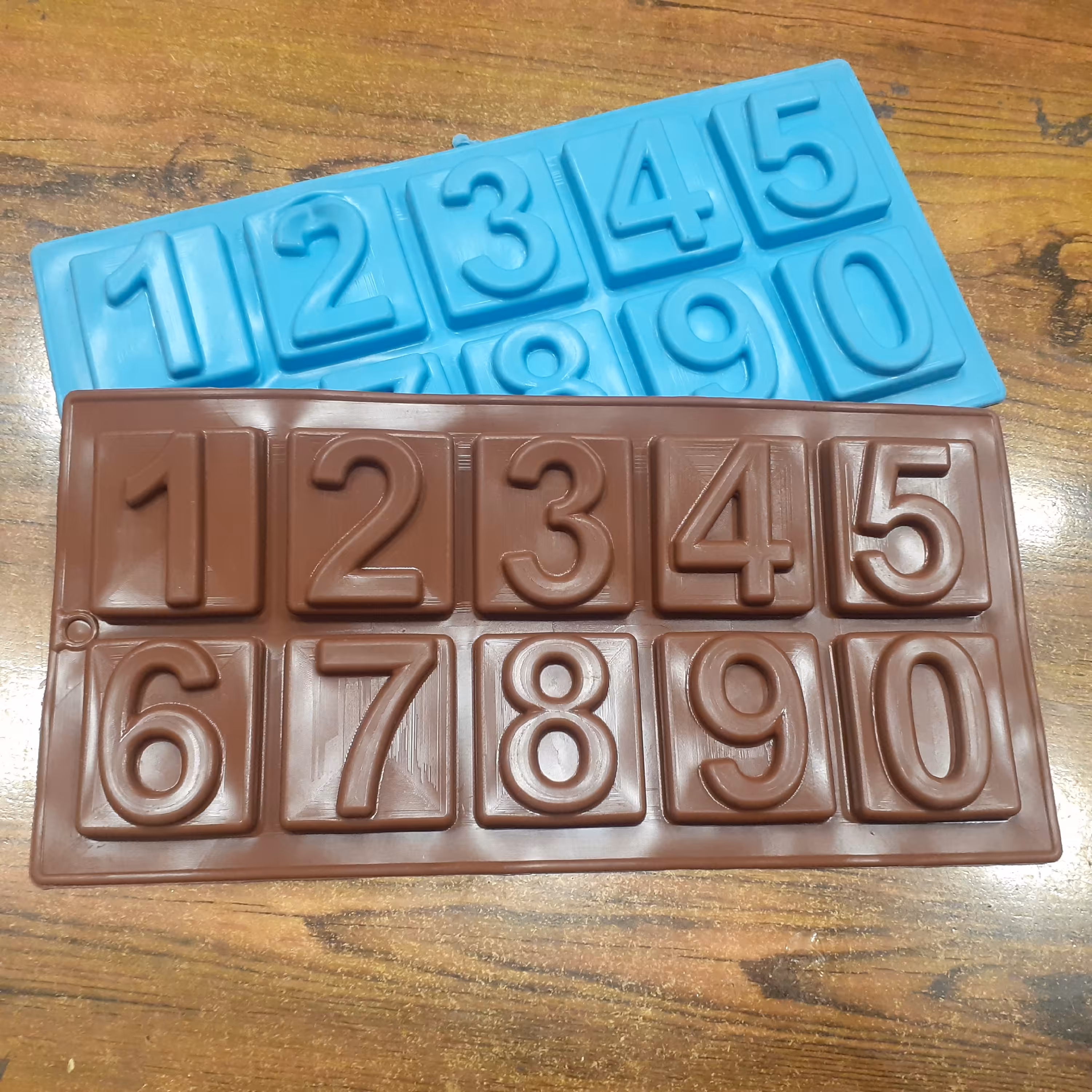 قالب سیلیکونی شکلاتی اعداد انگلیسی