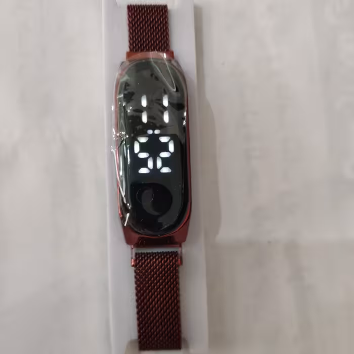 ساعت مچی ال ای دی رنگ قرمز با بند حصیری