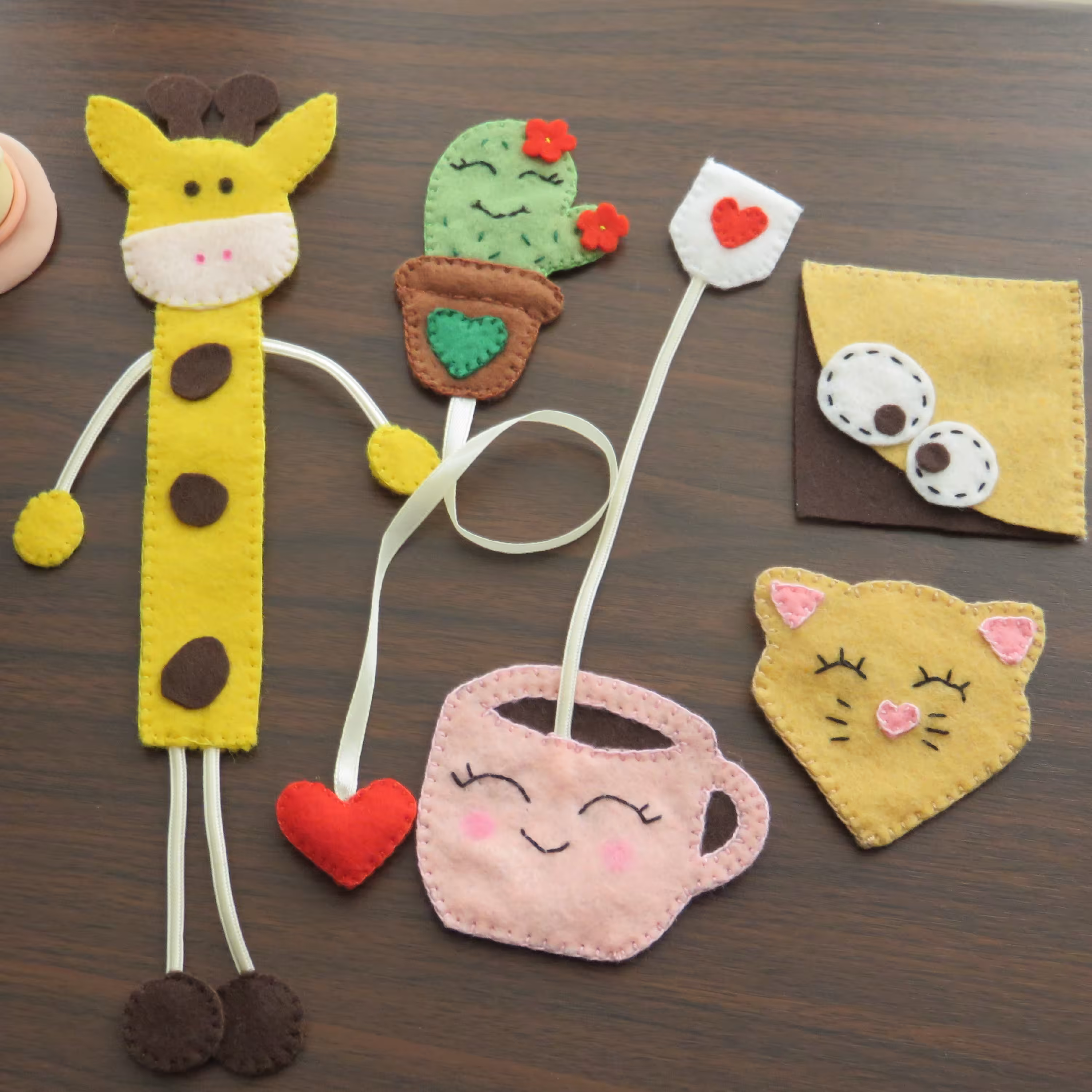 پک پنج تایی نشانگر کتاب نمدی(بوک مارک)