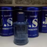 ادکلن اورجینال    J S در سه رنگ نقره ای .آبی. مشکی فرانسه اورجینال.اقای عطر