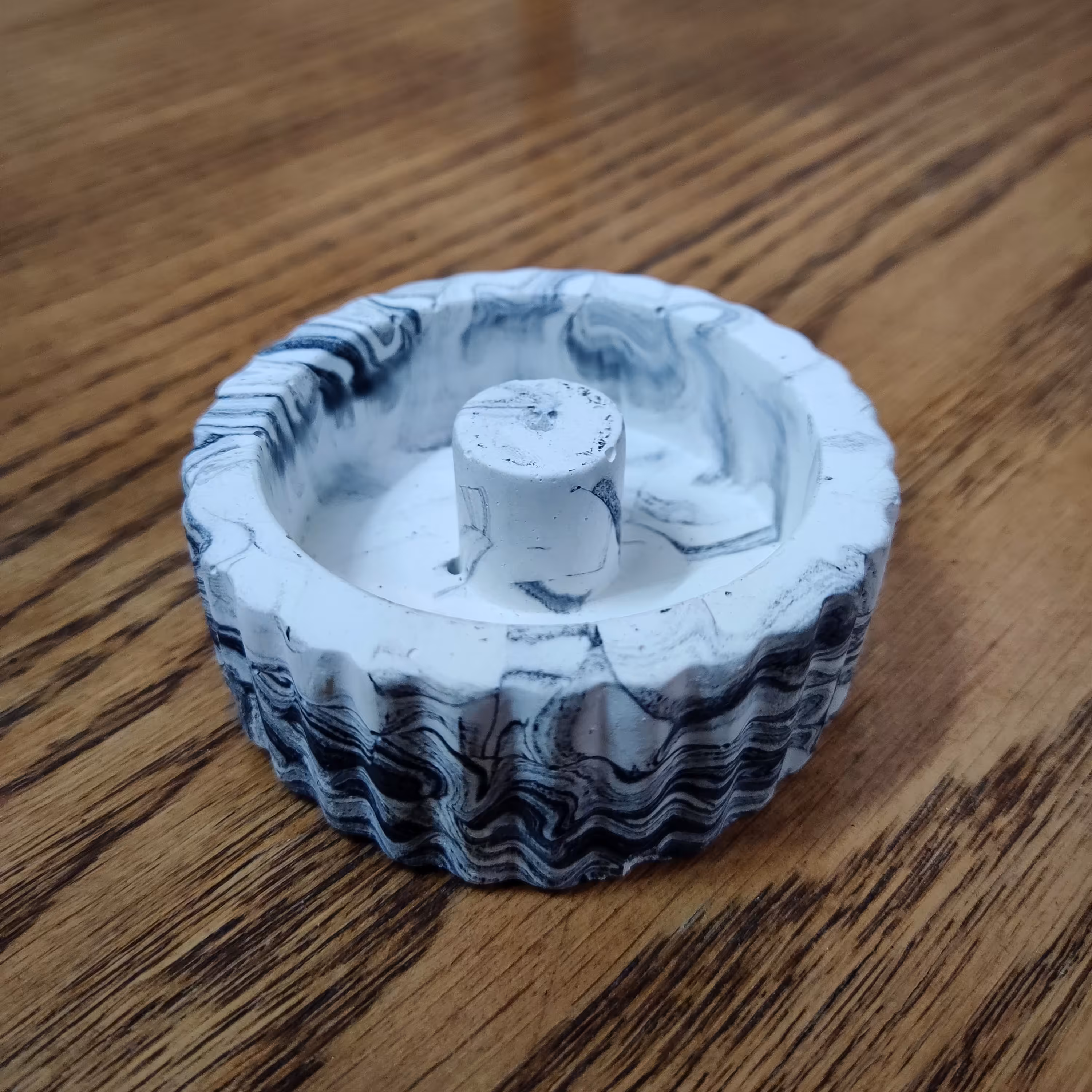 جای عود دست ساز با طراحی زیبا و مقاوم مناسب افراد خاص پسند