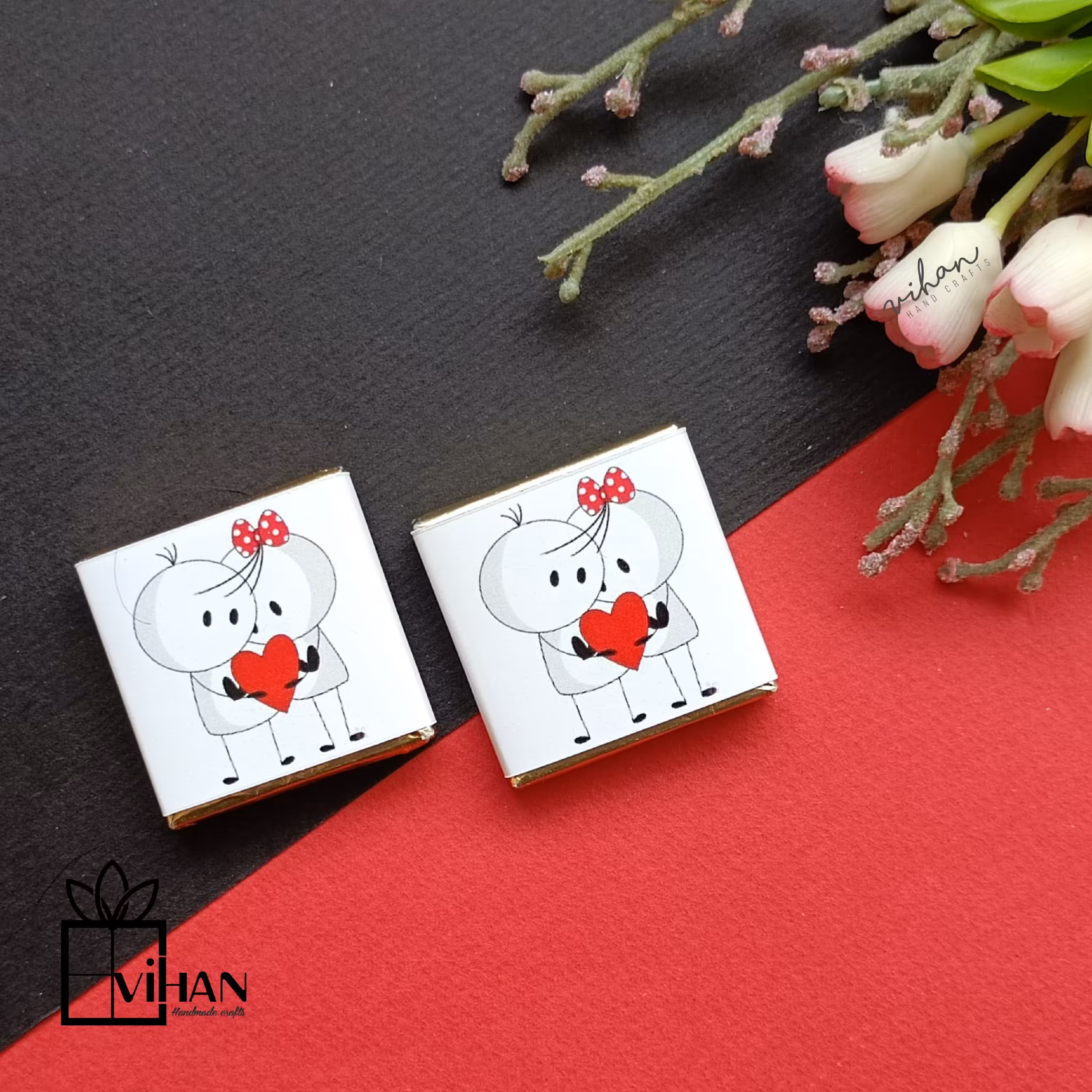 شکلات کادویی مربعی 3 در 3 سانتی متری با کاورطرح روز عشق 15