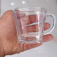 نیم لیوان استرلینگ .کیفیت عالی .مقاوم دربرابر آبجوش وآب سرد .شفاف .سبک .بسیار خوش دست مخصوص عزیزان زیبا پسند