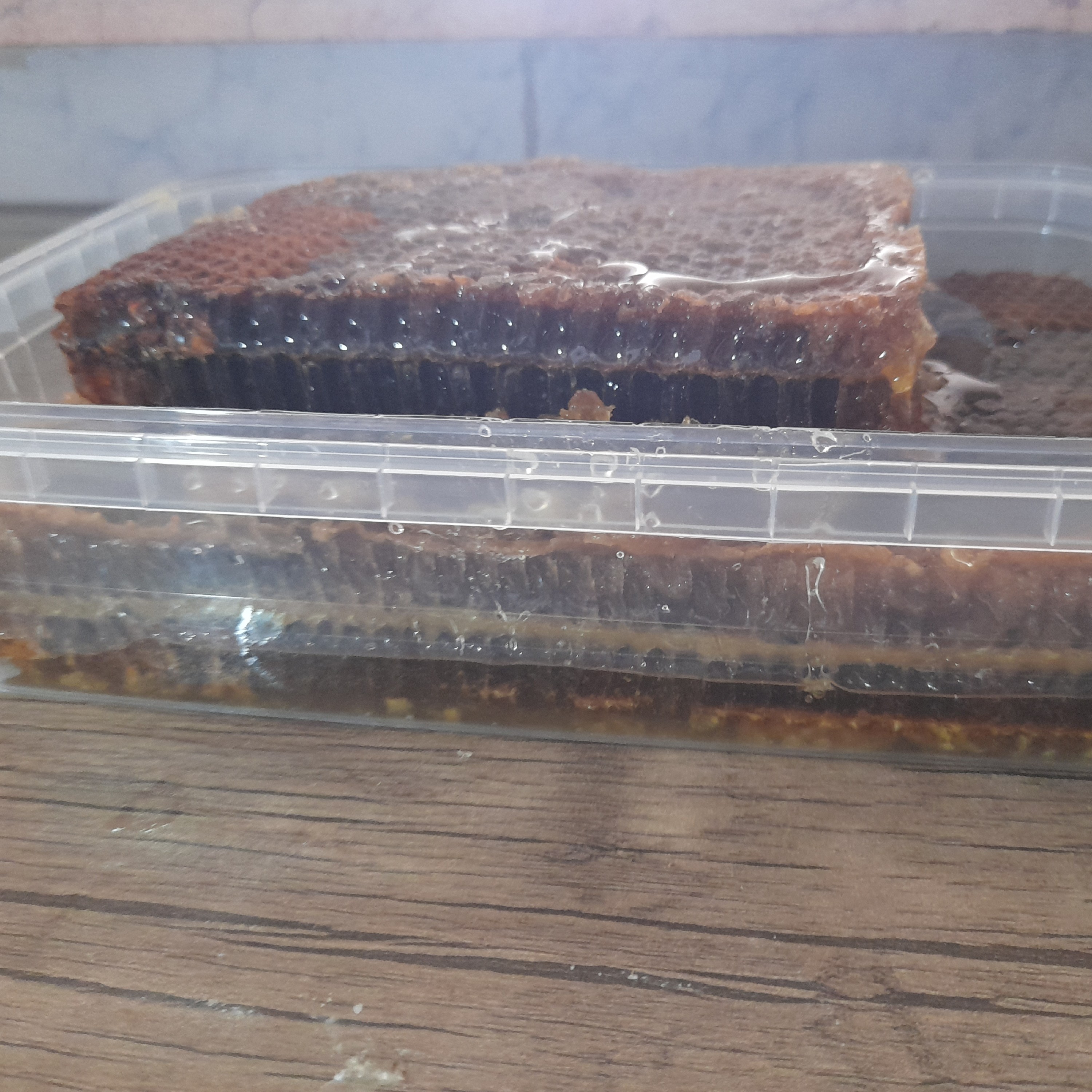 عسل بهاره سیاه محصول اردبیل(دو کیلویی)
