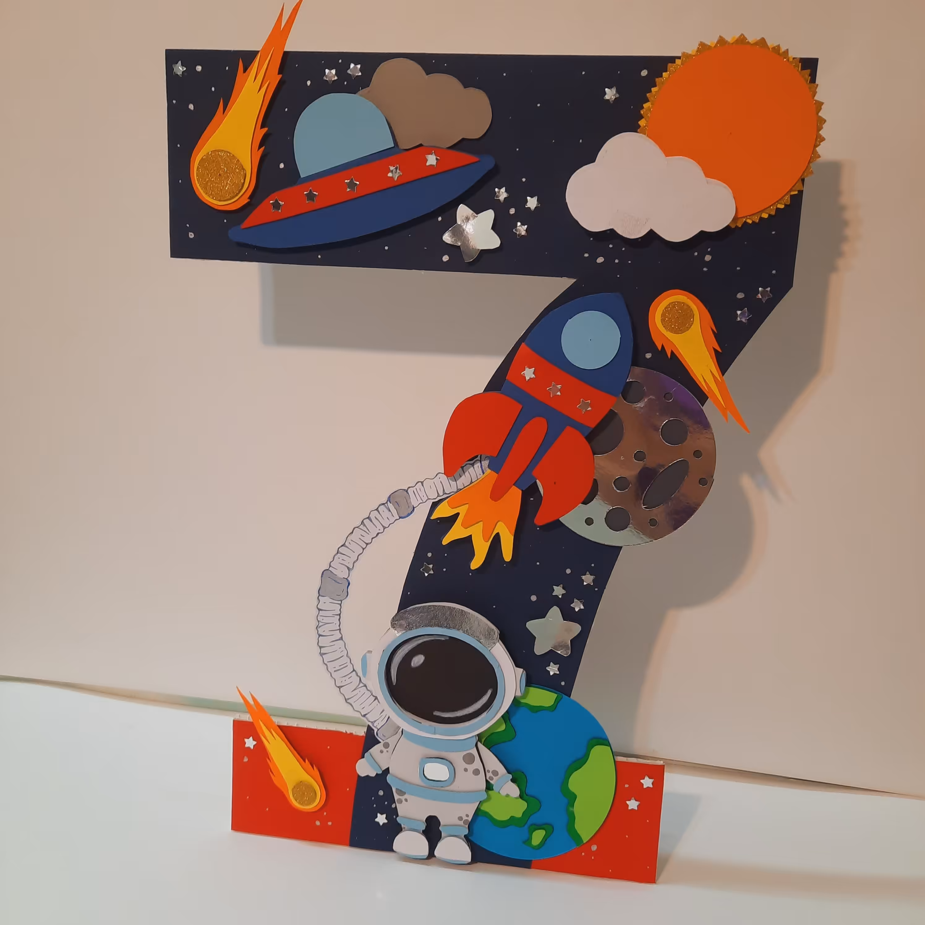 استند عدد تولد تم فضانورد