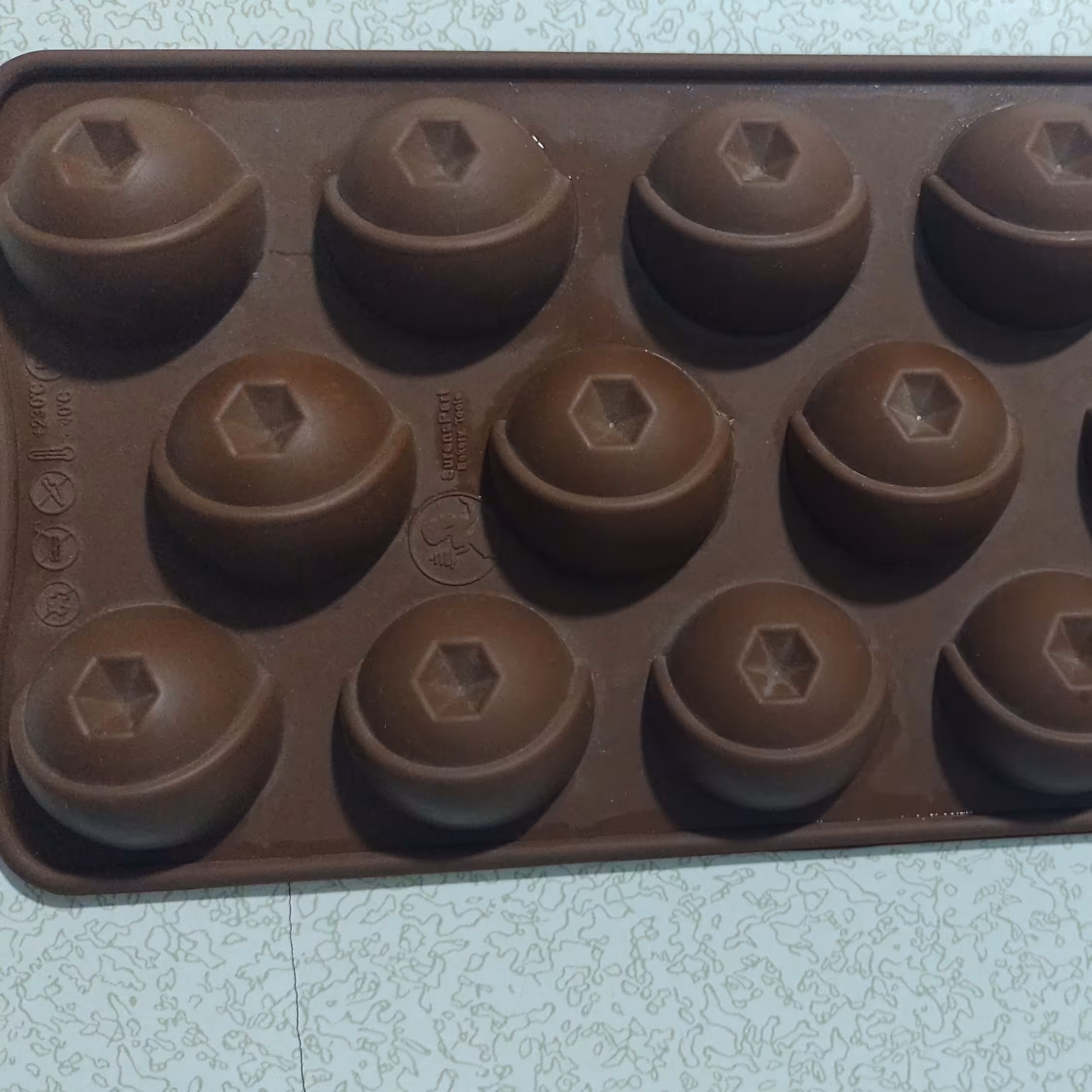 قالب سیلیکونی مخصوص شکلات وباستیل