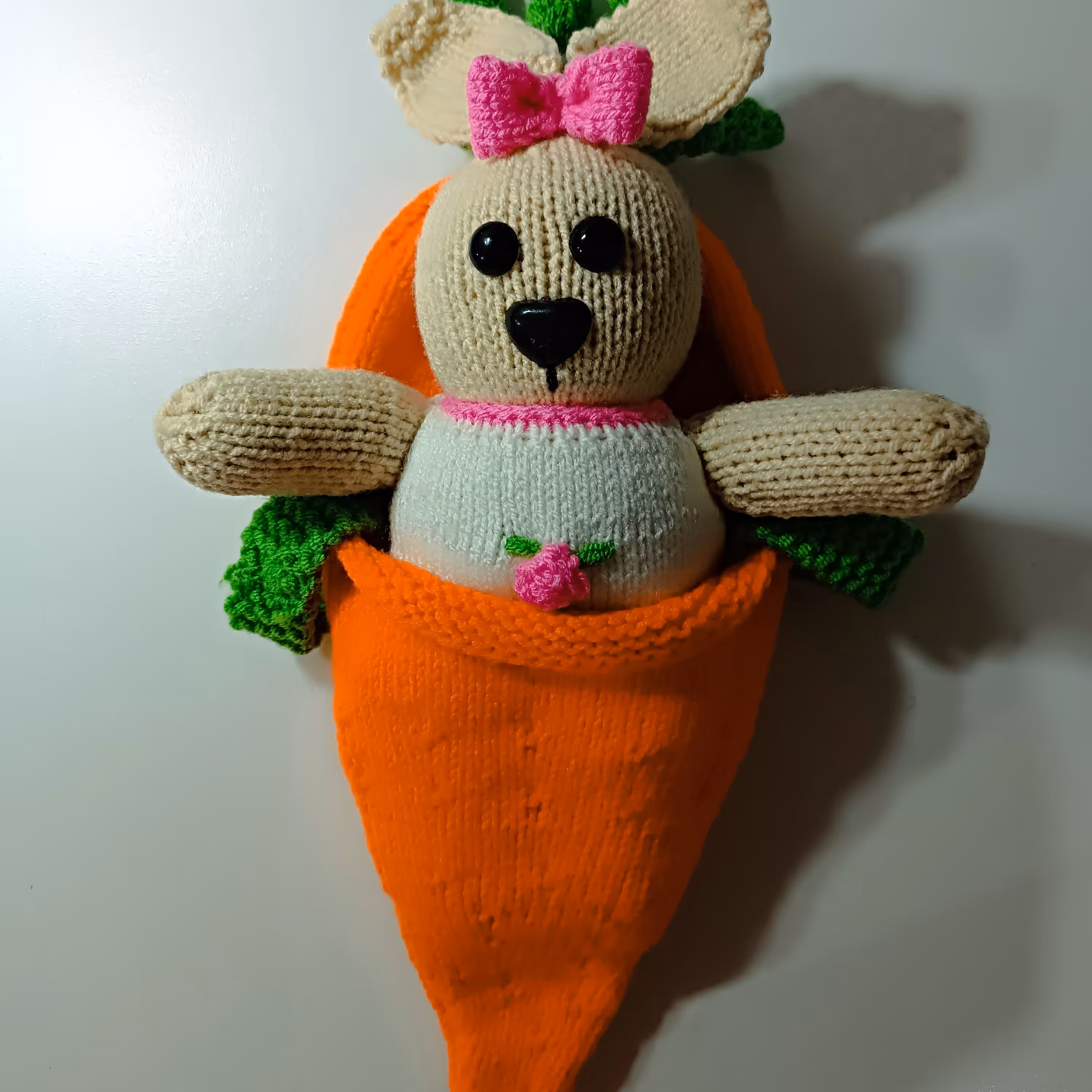 عروسک بافتنی خرگوش و کیسه خواب هویج