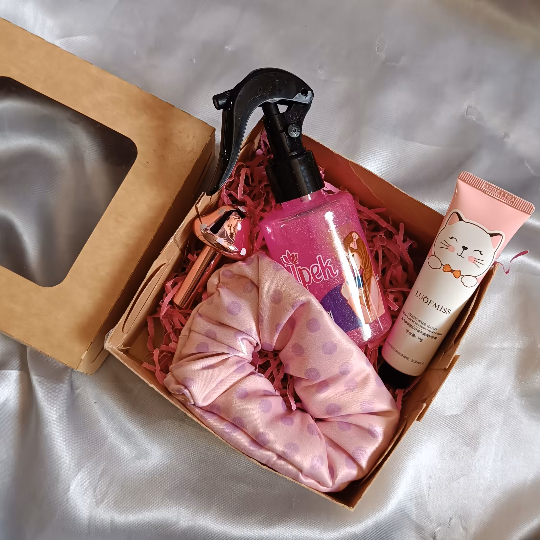 باکس هدیه دخترانه  صورتی1