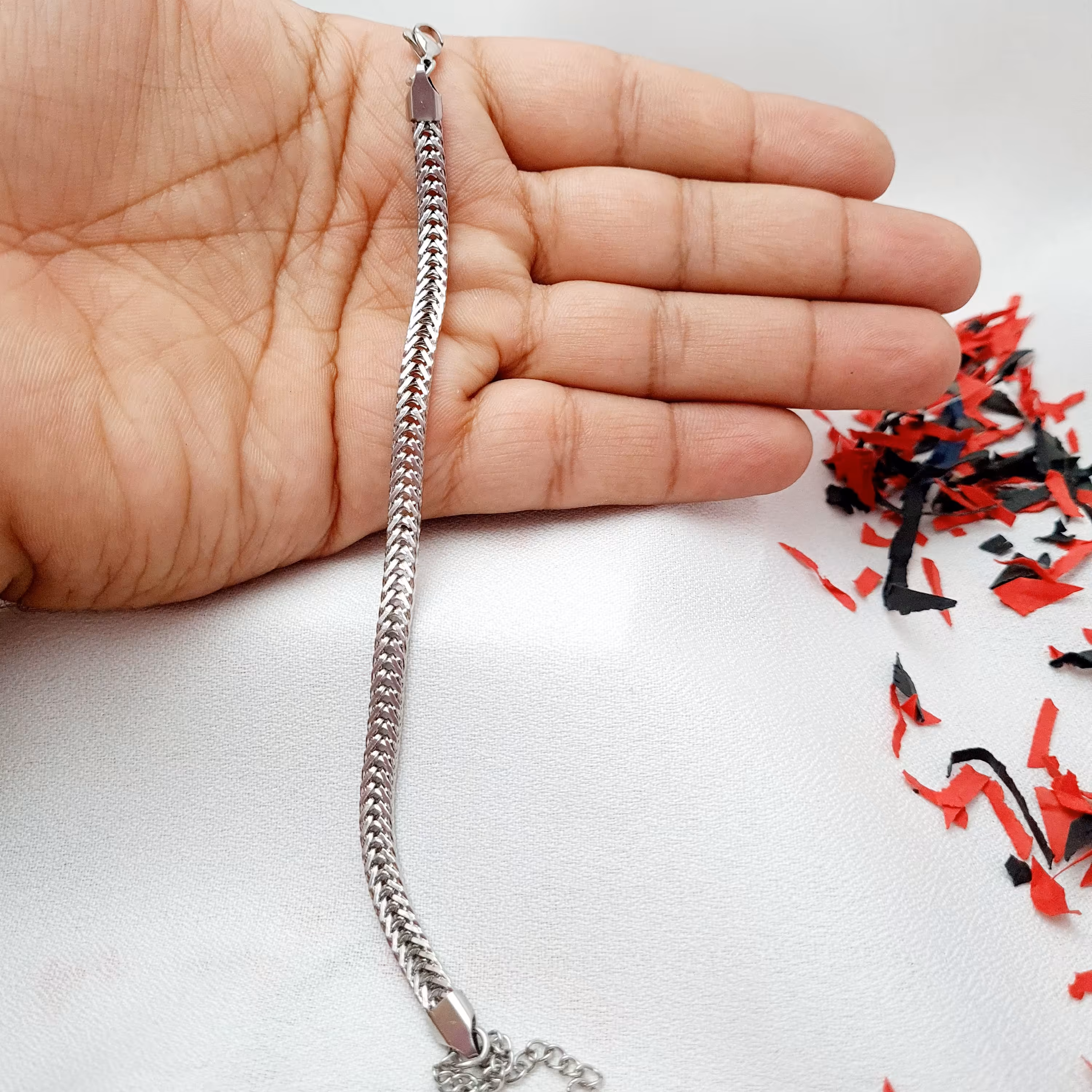 دستبند سفید