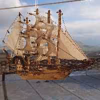 ماکت کشتی چوبی بادبانی کلکسیونی دستساز  مدل ( تندر) (پس کرایه)