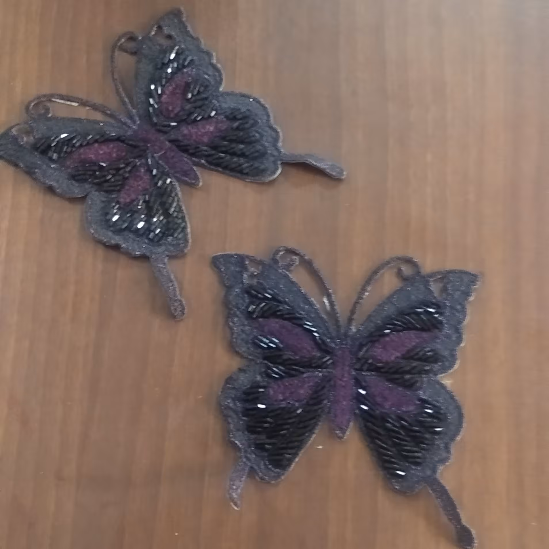 اپلیکه پروانه بادمجانی 1 عدد