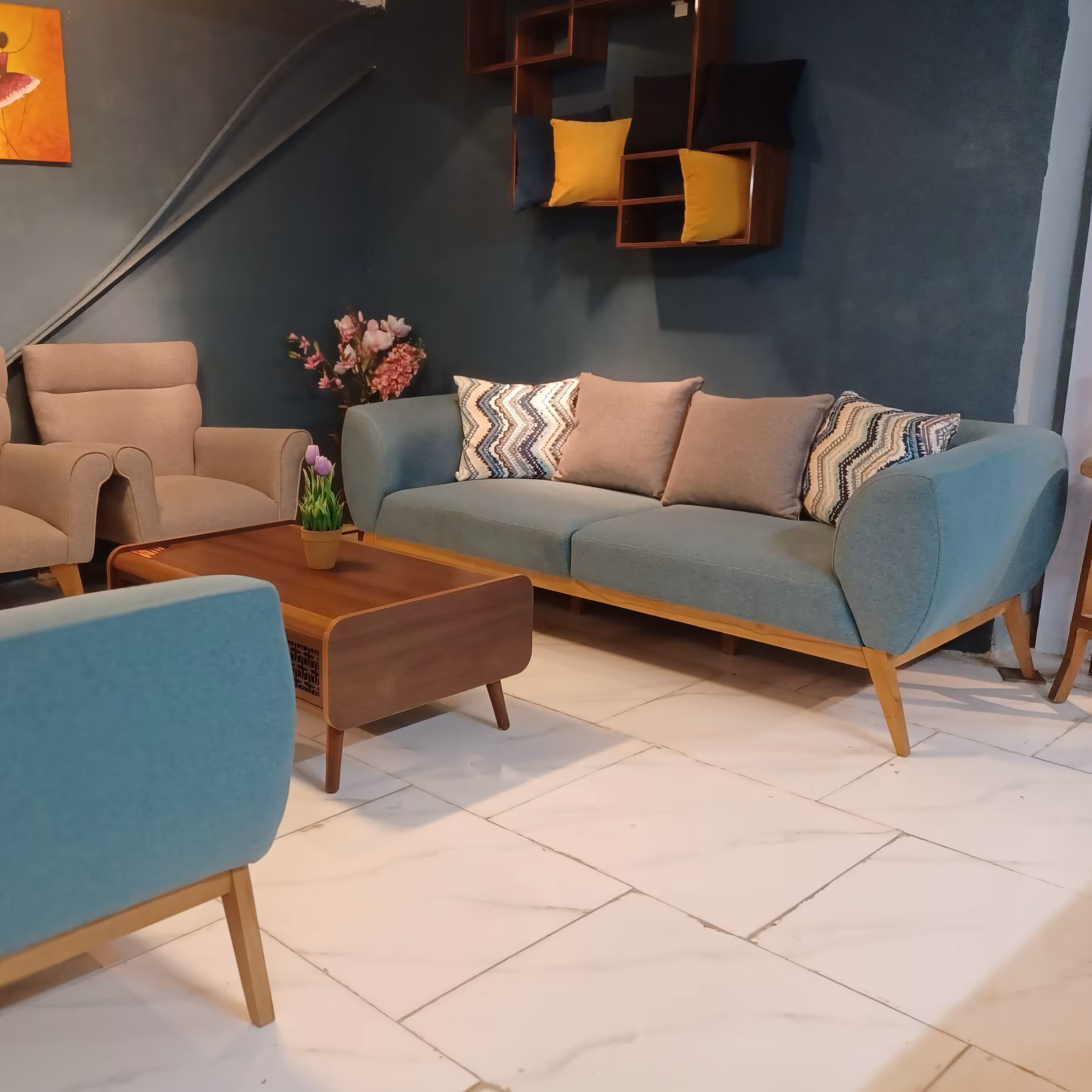 مبل  راحتی هشت نفره (ارسال به باربری هزینه ارسال پس کرایه)