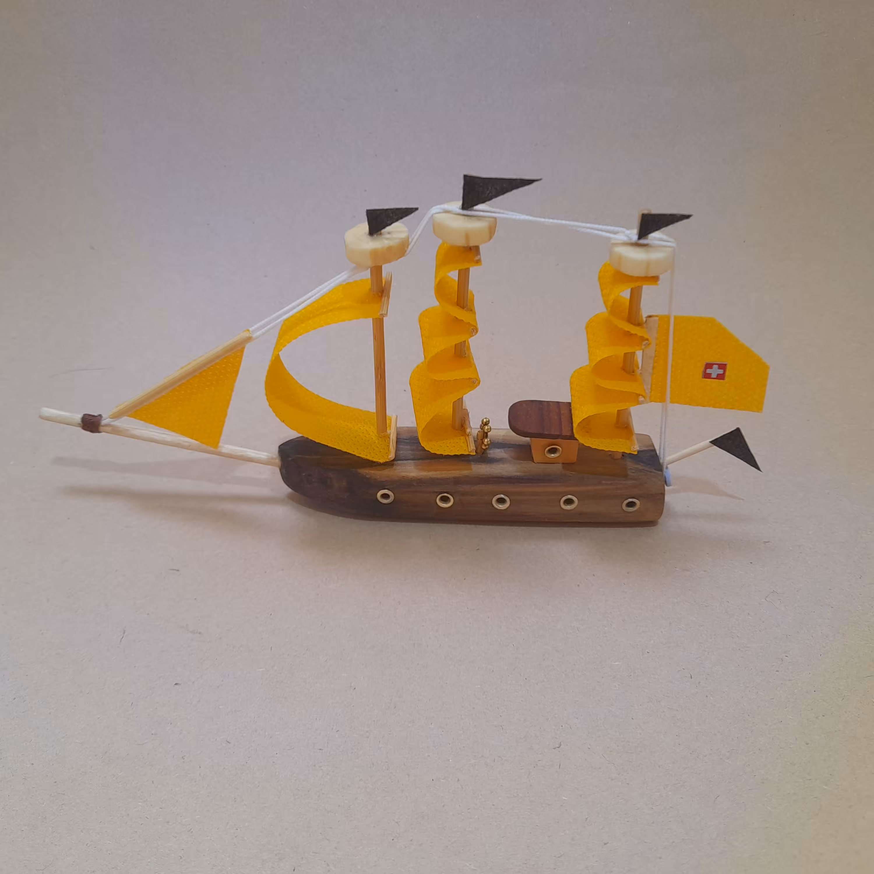 کشتی فسقلی زرد