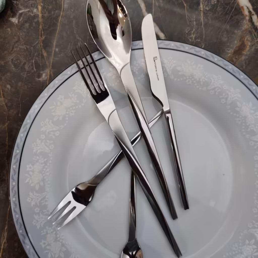 سرویس قاشق و چنگال 30 نفره رزنتال 151 پارچه