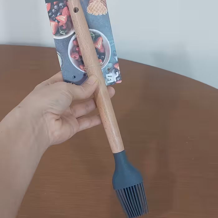 فرچه روغن سیلیکونی طوسی رنگ دسته چوبی مارک شنگیا چین 