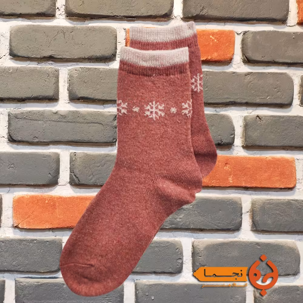جوراب پشمی گرم طرح برف رنگ صورتی کد KB04  مناسب پاییز و زمستان