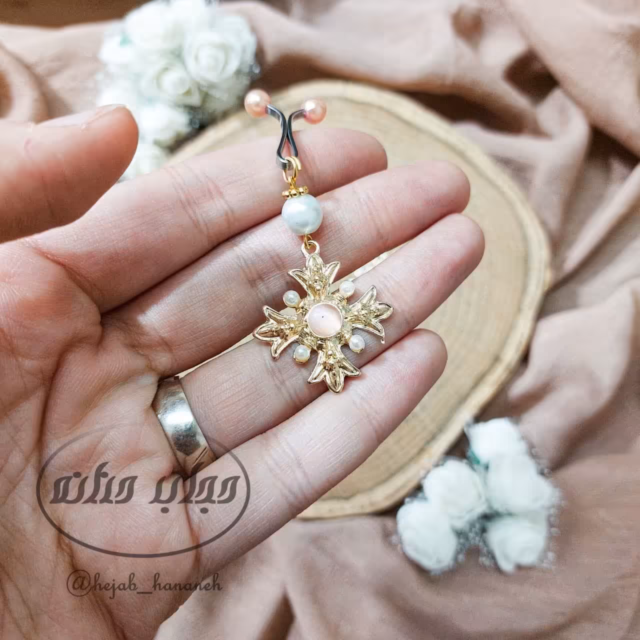 گیره ی روسری و شال برند دینا پایه استیل طرح ستاره