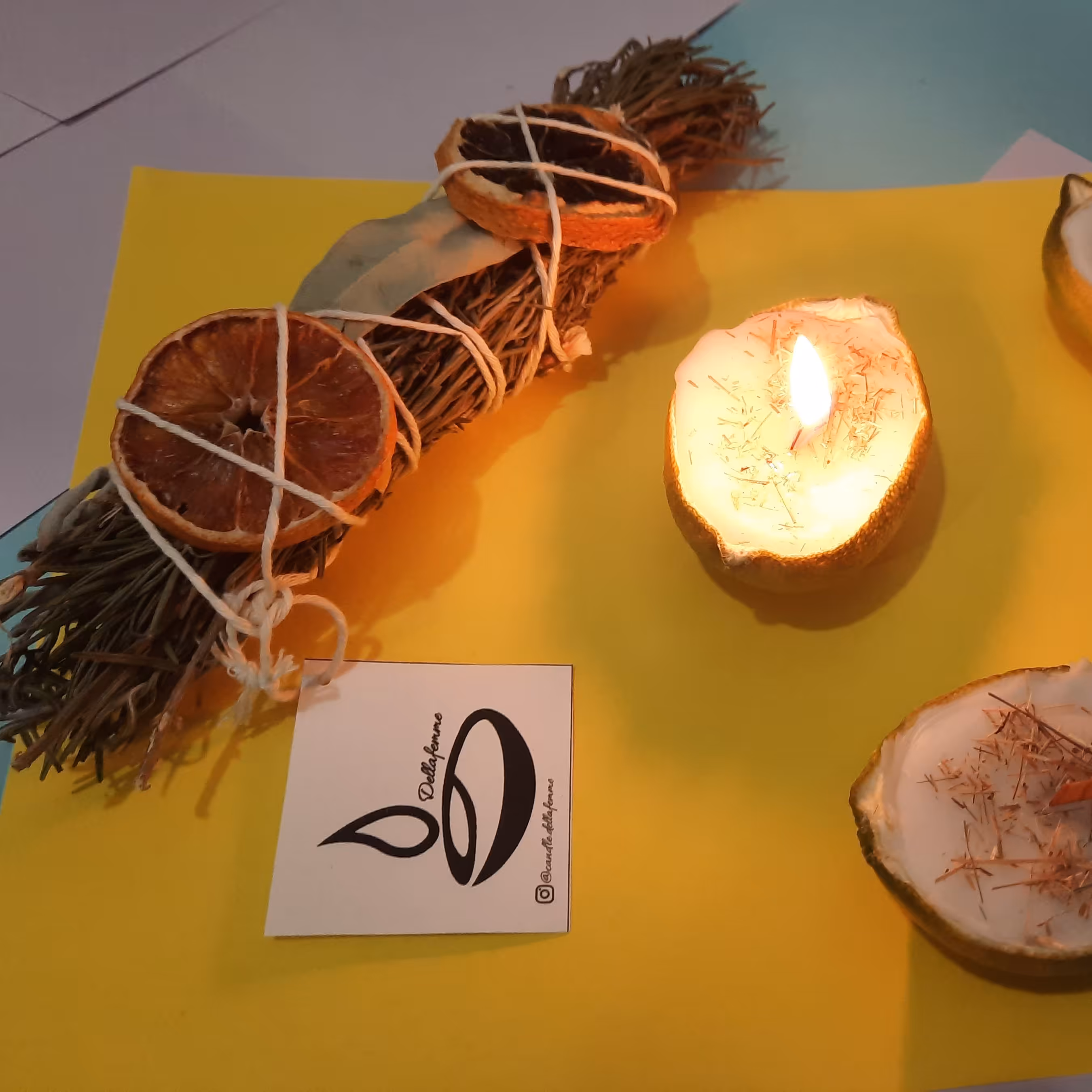 عود گیاهی چند گیاه شفا بخش به همراه شمع لیمویی